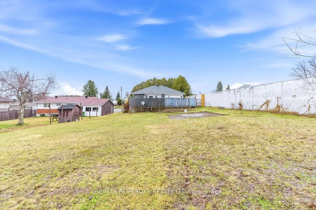 Photo 42 of 152 Reta Crescent, Pembroke — HOMEH