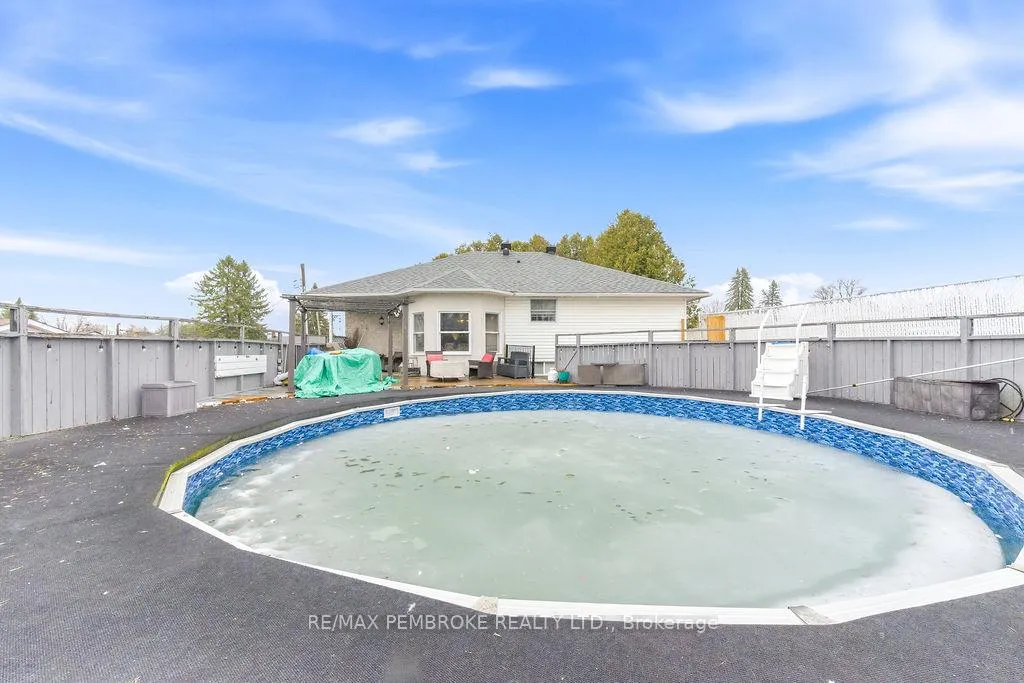 Photo 44 of 152 Reta Crescent, Pembroke — HOMEH