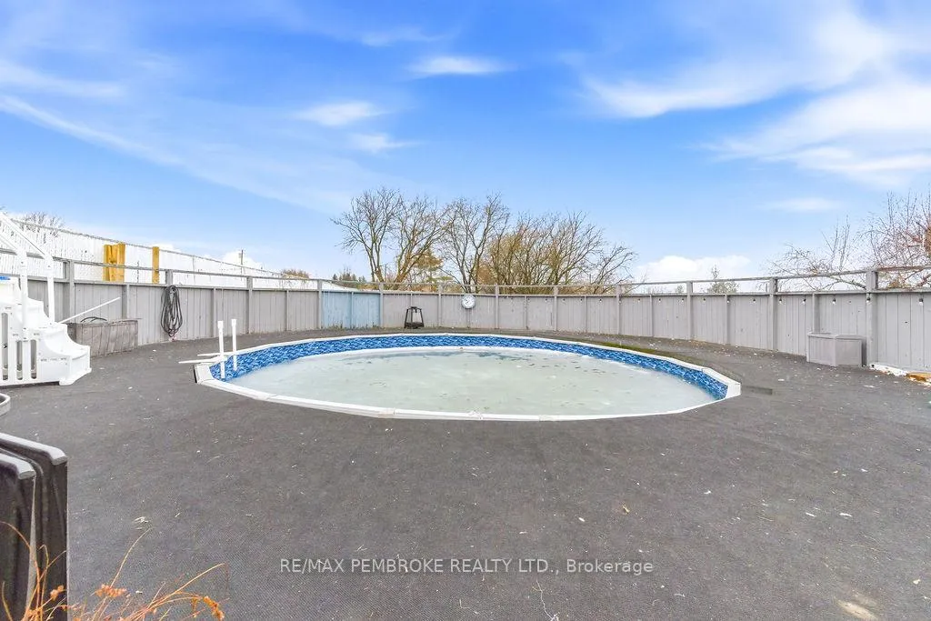 Photo 45 of 152 Reta Crescent, Pembroke — HOMEH