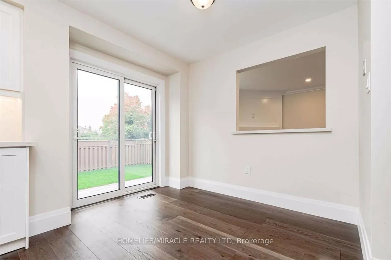 Photo 6 of 40 Leatherhead Court, Brampton, Westgate — HOMEH