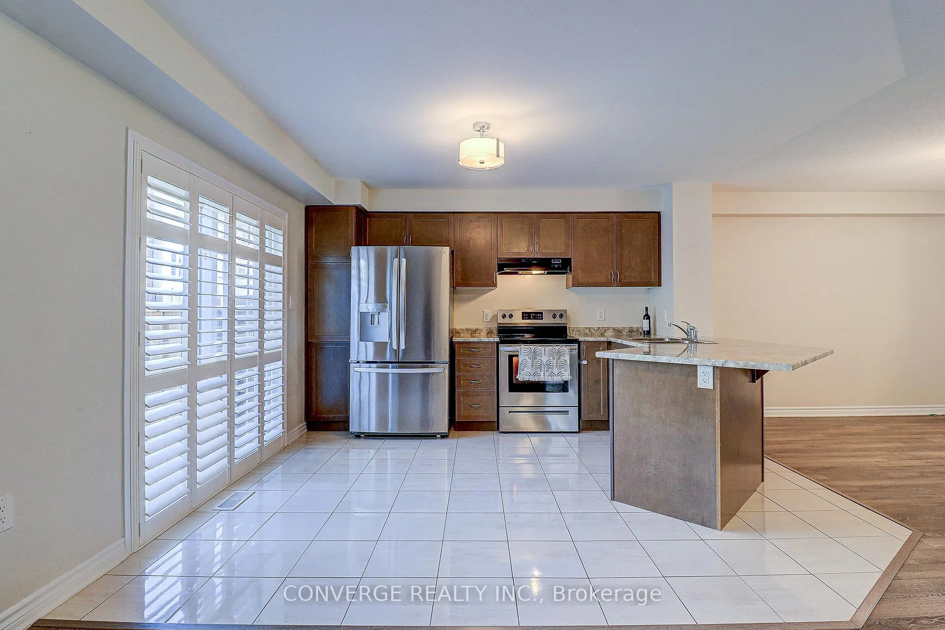 Photo 5 of 2434 Moonlight Crescent, Pickering, Rural Pickering — HOMEH
