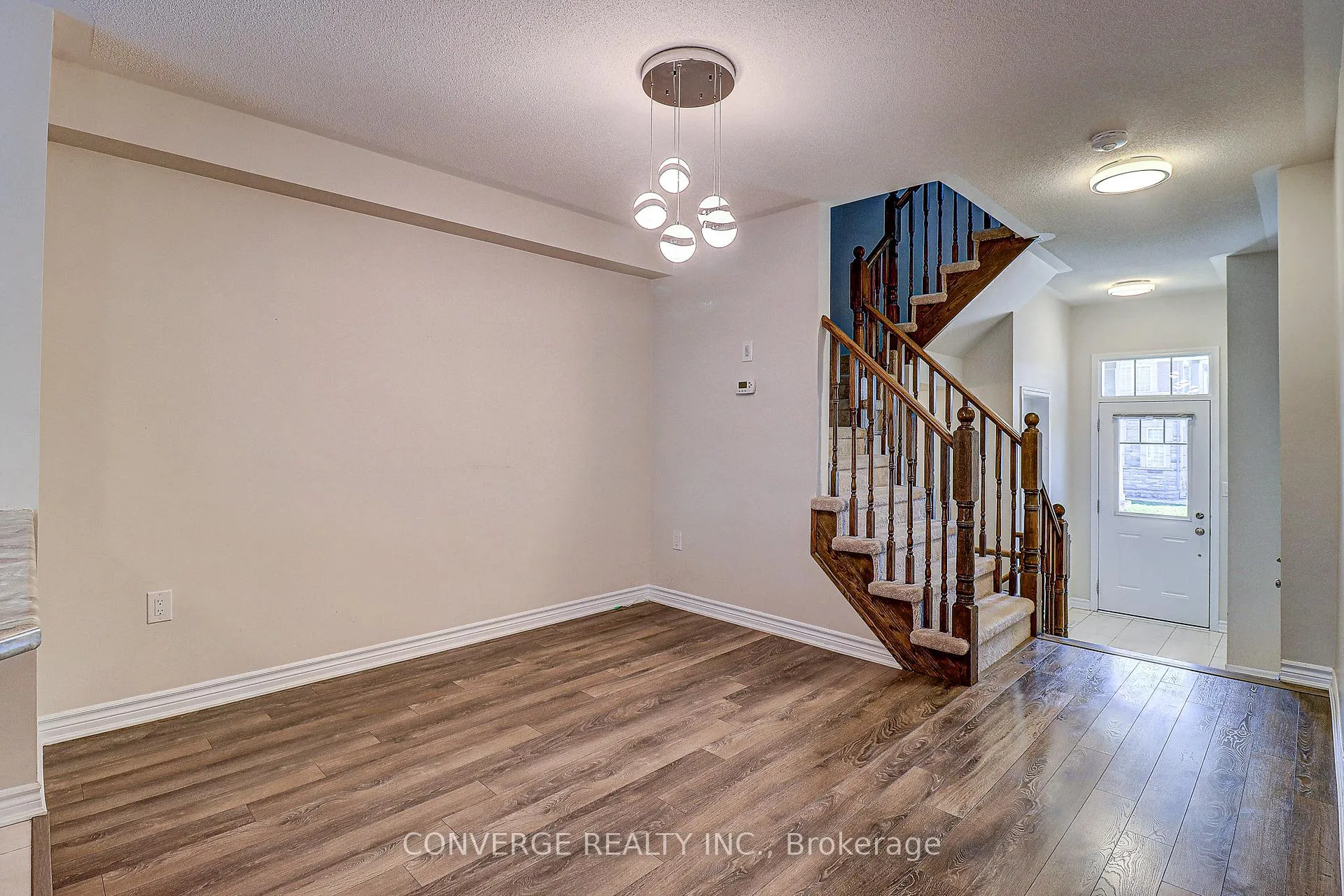 Photo 7 of 2434 Moonlight Crescent, Pickering, Rural Pickering — HOMEH