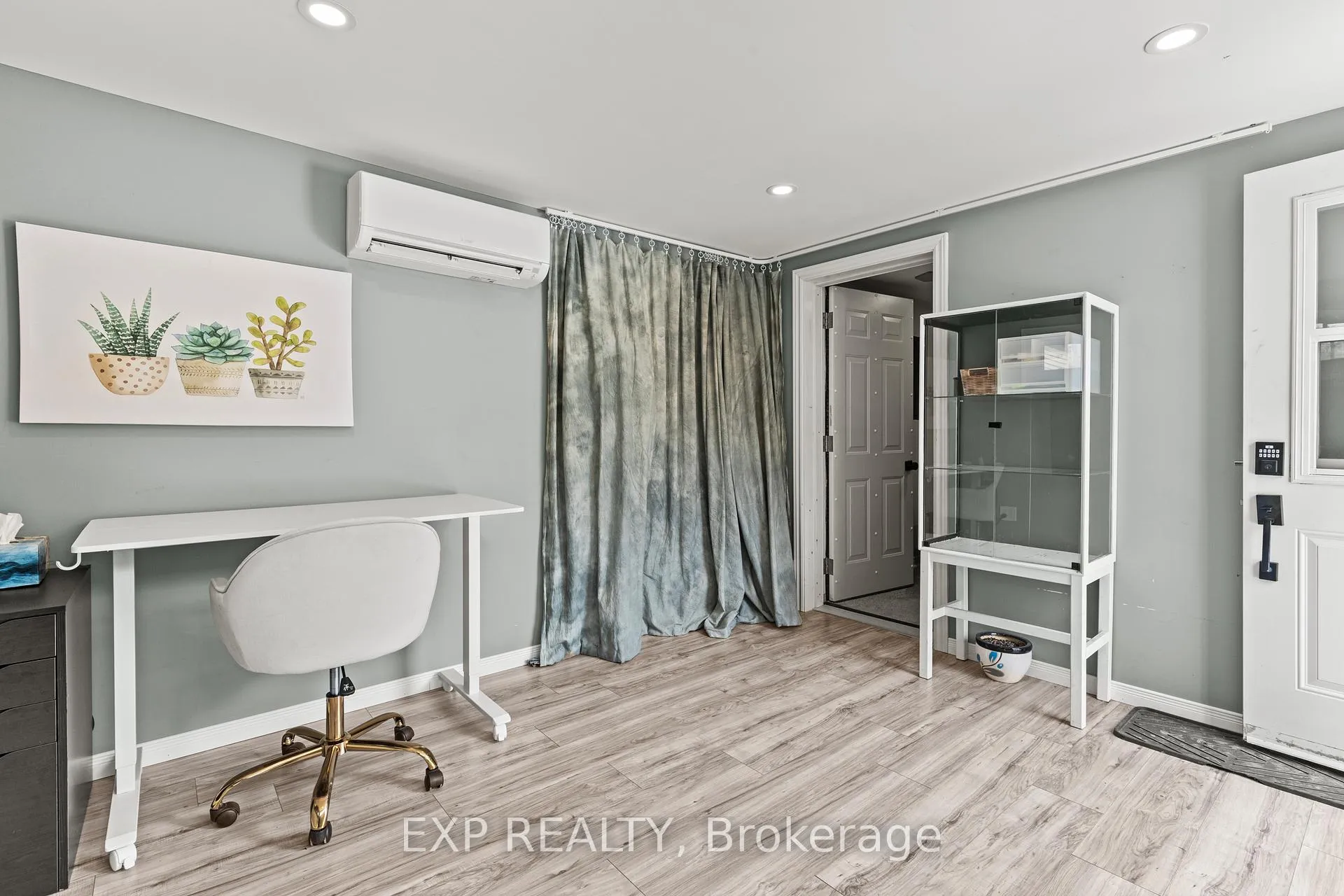 Photo 37 of 14 Dunlop Drive, St. Catharines, Downtown — HOMEH