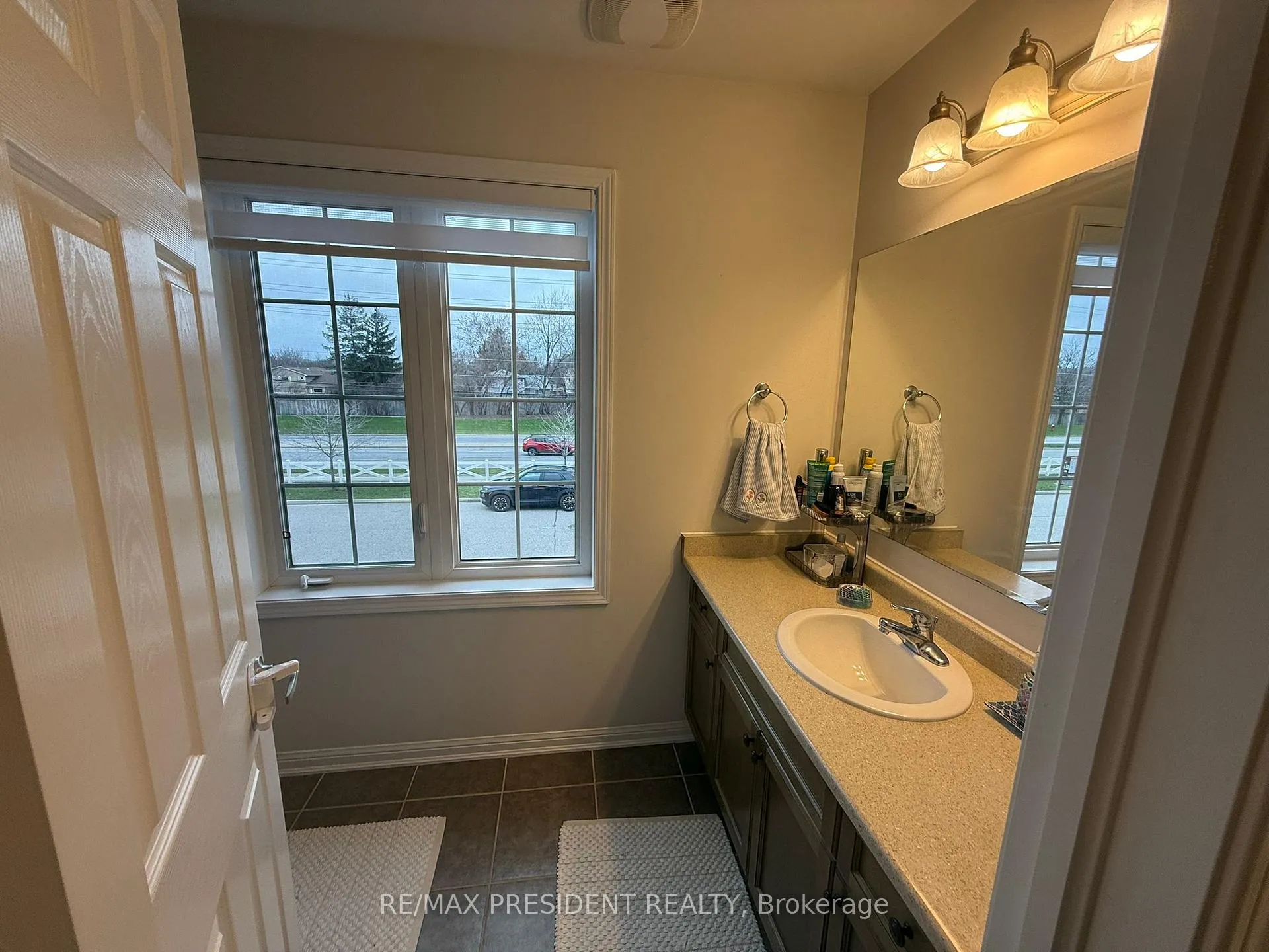 Photo 19 of 630 Cargill Path, Milton, Coates — HOMEH