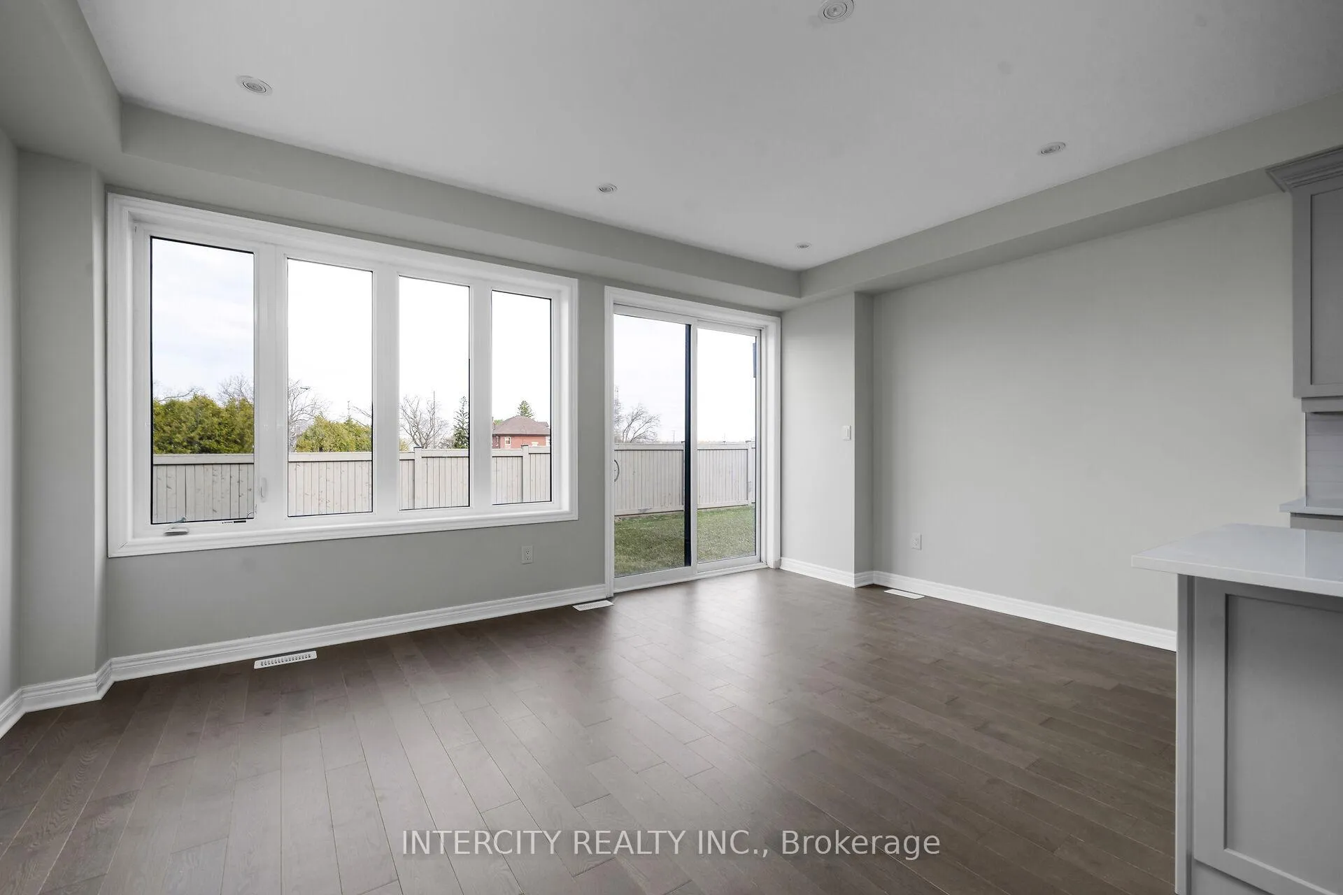 Photo 14 of 55 Johann Drive, Markham, Middlefield — HOMEH