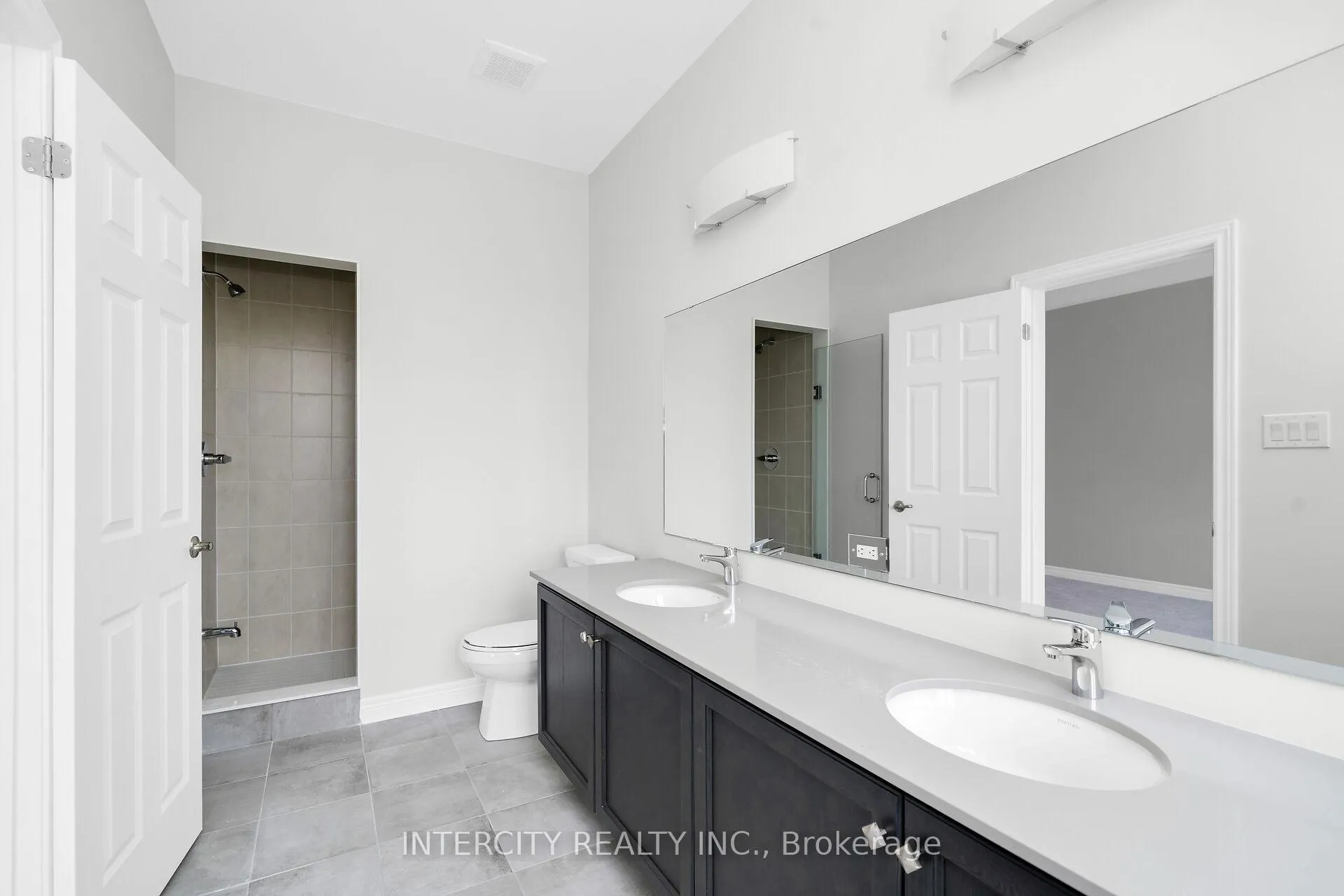 Photo 19 of 55 Johann Drive, Markham, Middlefield — HOMEH