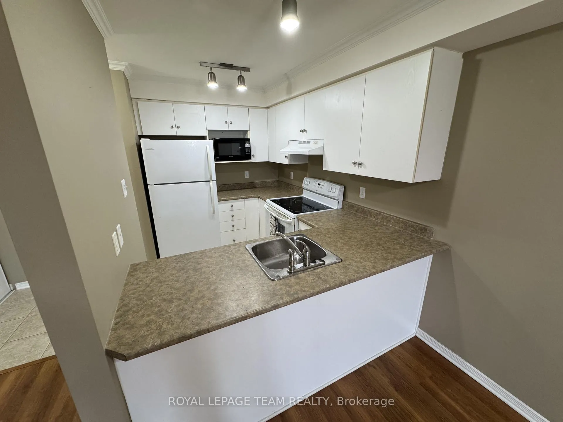 Photo 15 of Unit 109, 16 Sheffield Street, Arnprior — HOMEH