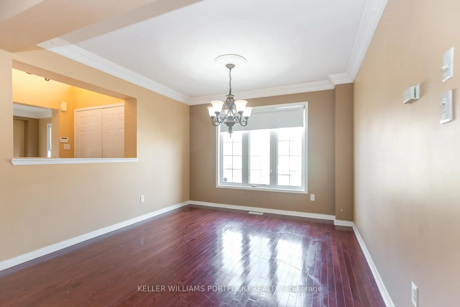 Photo 6 of 24 Conklin Drive, Brampton, Fletcher's Meadow — HOMEH