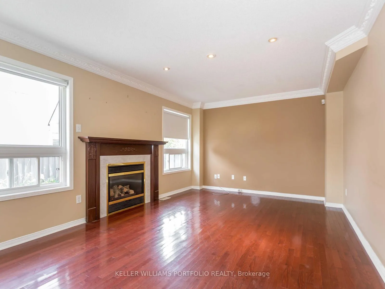 Photo 7 of 24 Conklin Drive, Brampton, Fletcher's Meadow — HOMEH