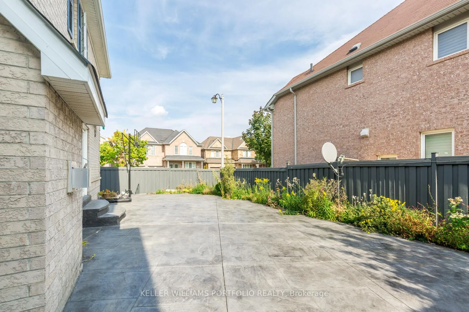 Photo 23 of 24 Conklin Drive, Brampton, Fletcher's Meadow — HOMEH