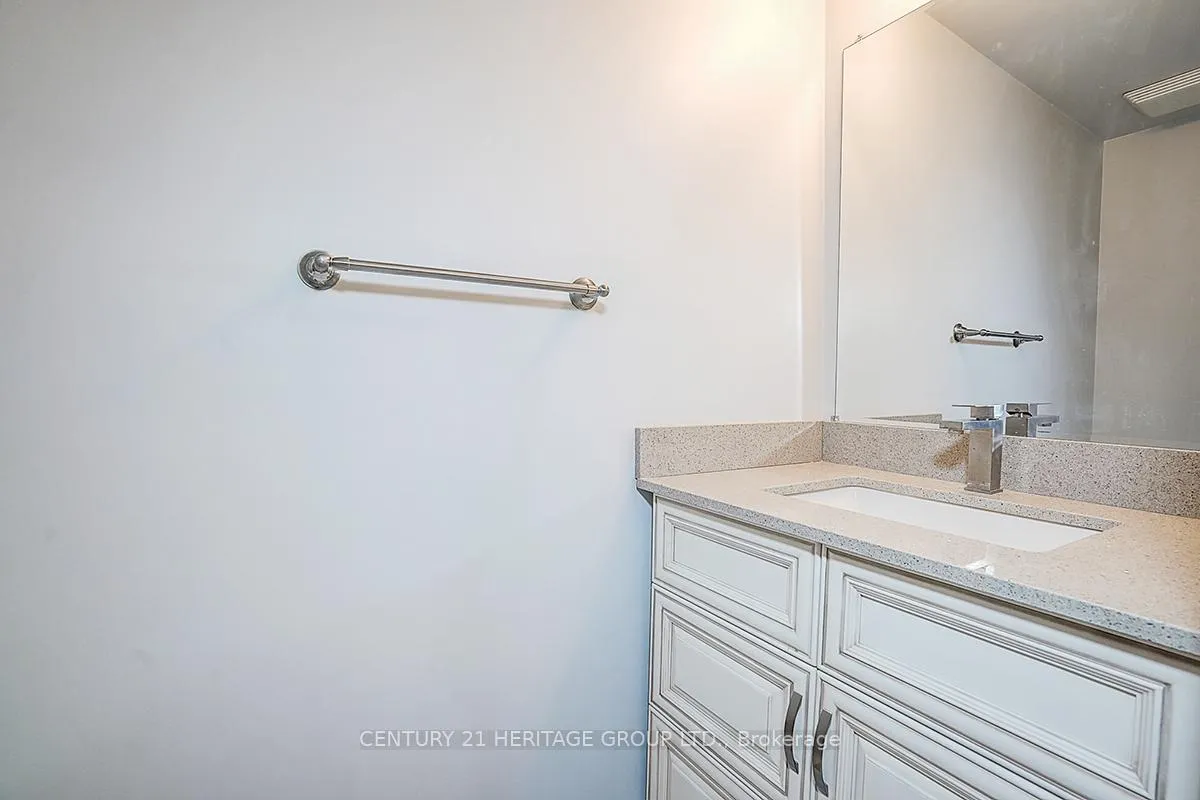 Photo 11 of 110 Dunoon Drive, Vaughan, Maple — HOMEH