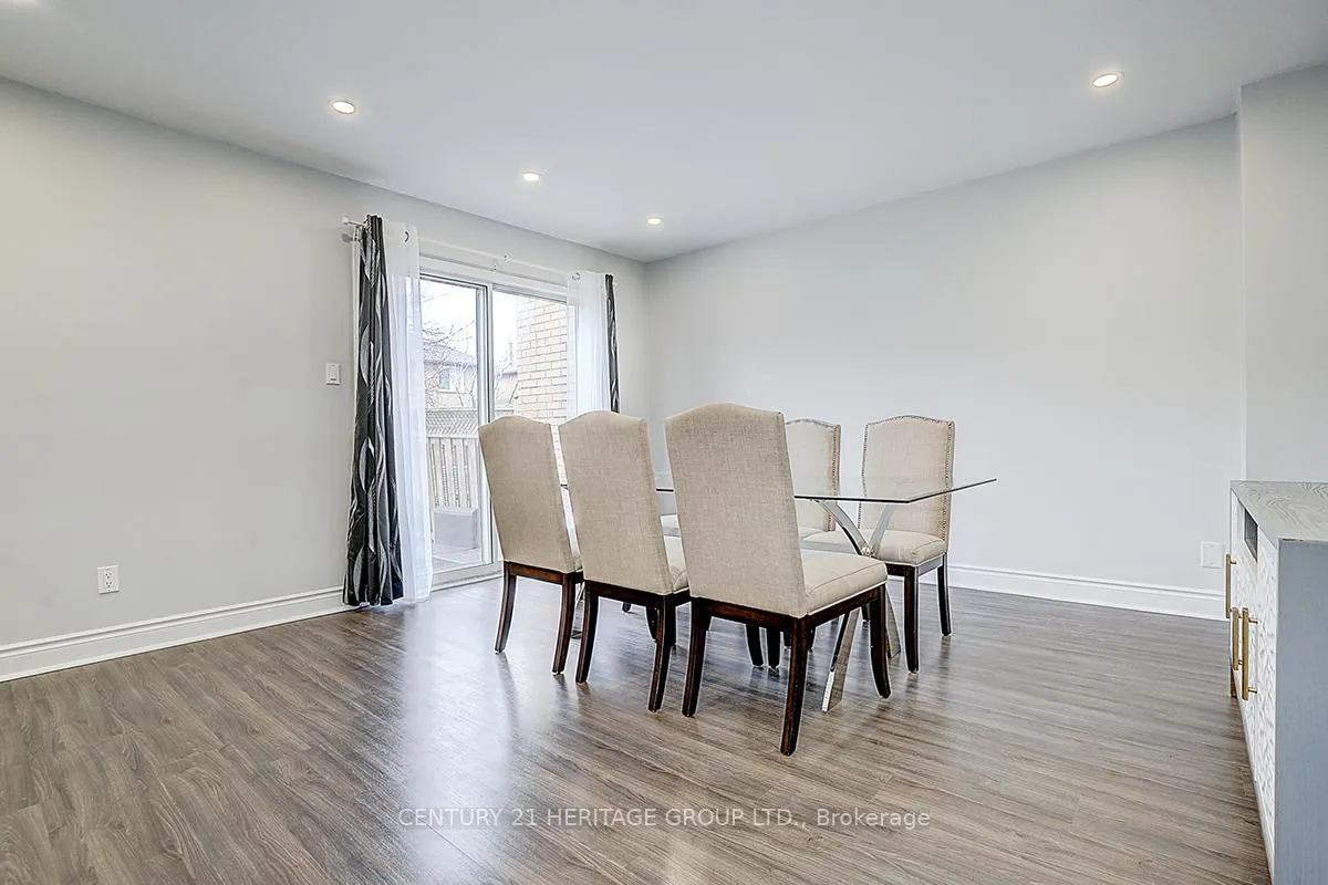 Photo 16 of 110 Dunoon Drive, Vaughan, Maple — HOMEH