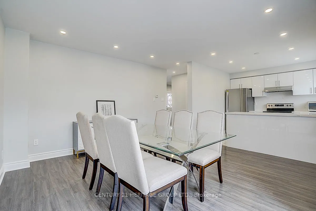 Photo 19 of 110 Dunoon Drive, Vaughan, Maple — HOMEH