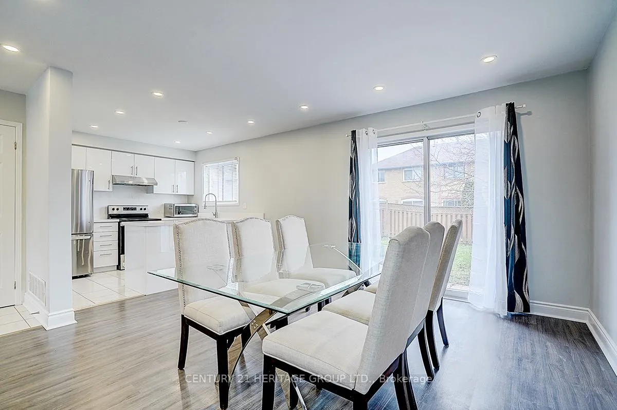 Photo 20 of 110 Dunoon Drive, Vaughan, Maple — HOMEH
