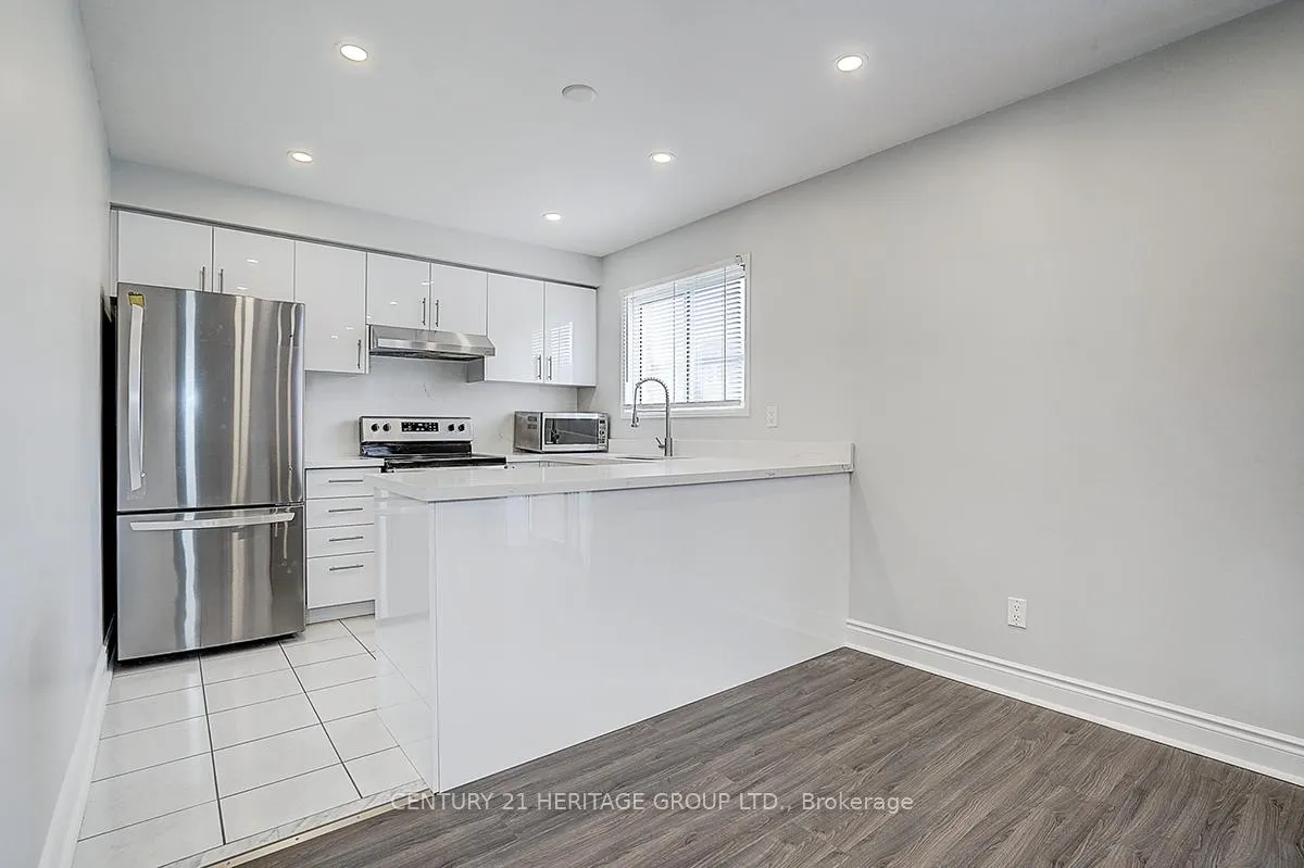 Photo 21 of 110 Dunoon Drive, Vaughan, Maple — HOMEH