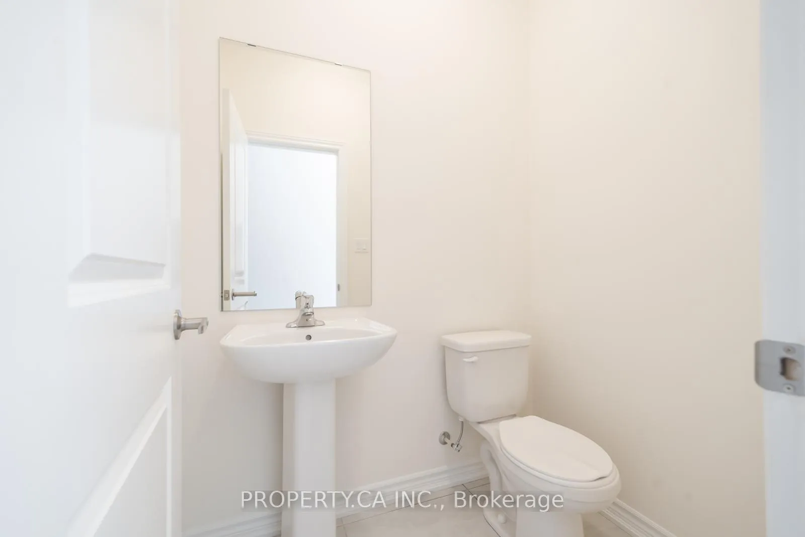 Photo 5 of 52 Rumi Court, Vaughan, Patterson — HOMEH