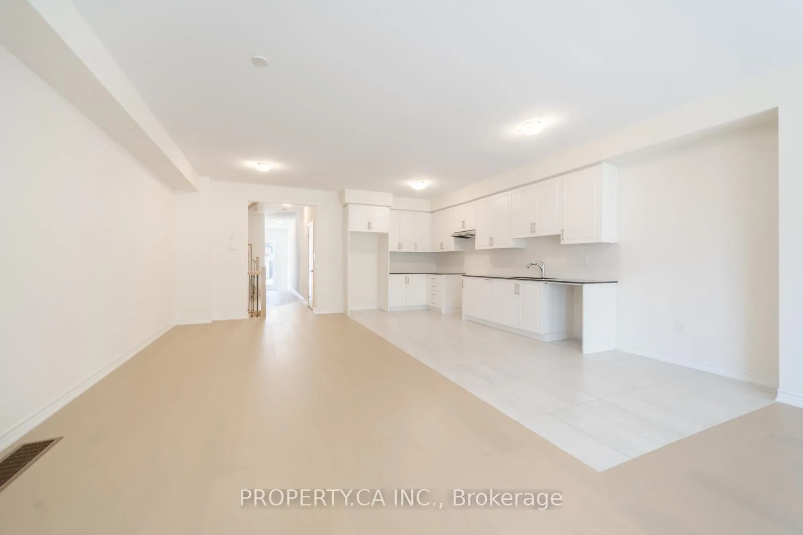 Photo 6 of 52 Rumi Court, Vaughan, Patterson — HOMEH