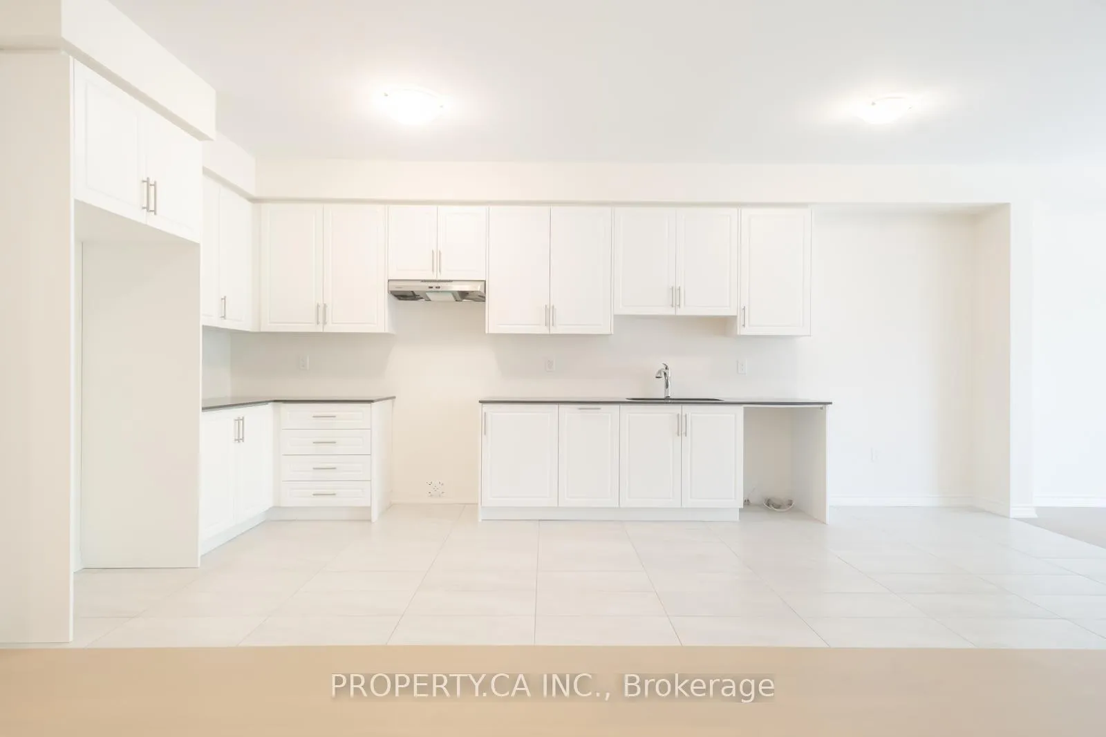 Photo 7 of 52 Rumi Court, Vaughan, Patterson — HOMEH