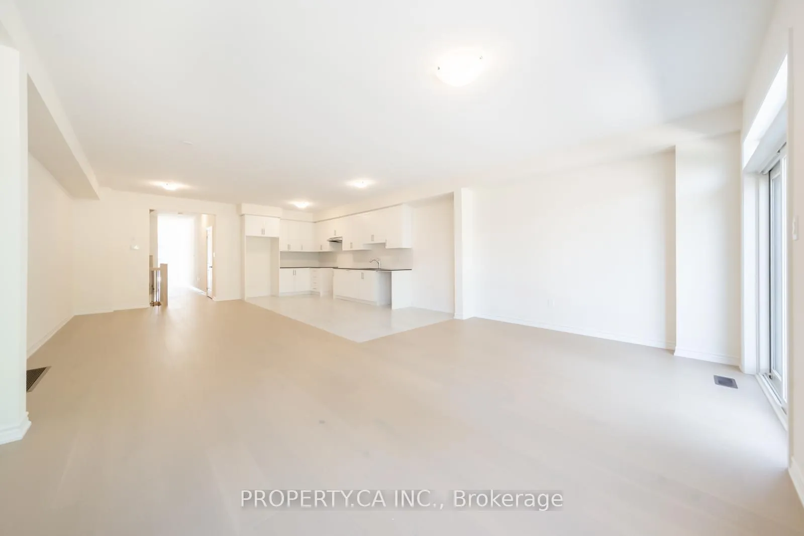 Photo 8 of 52 Rumi Court, Vaughan, Patterson — HOMEH