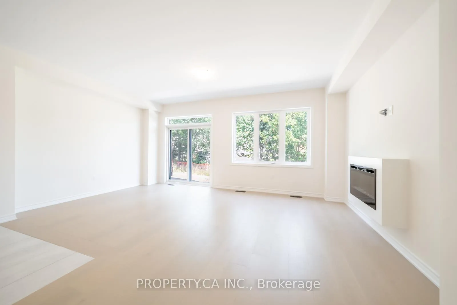 Photo 10 of 52 Rumi Court, Vaughan, Patterson — HOMEH