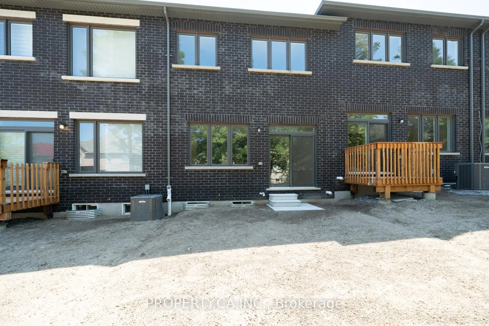 Photo 25 of 52 Rumi Court, Vaughan, Patterson — HOMEH