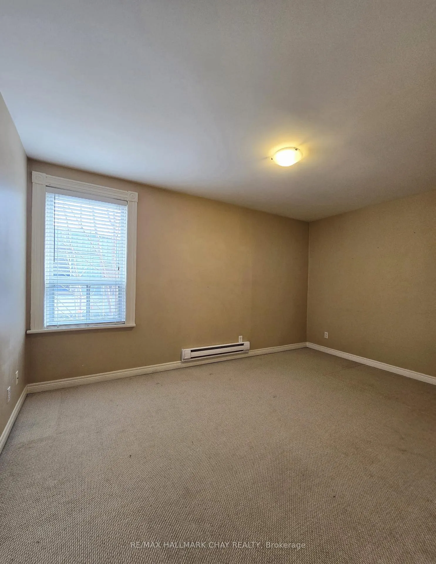 Photo 8 of Unit B, 178 Mill Street, Clearview, Creemore — HOMEH