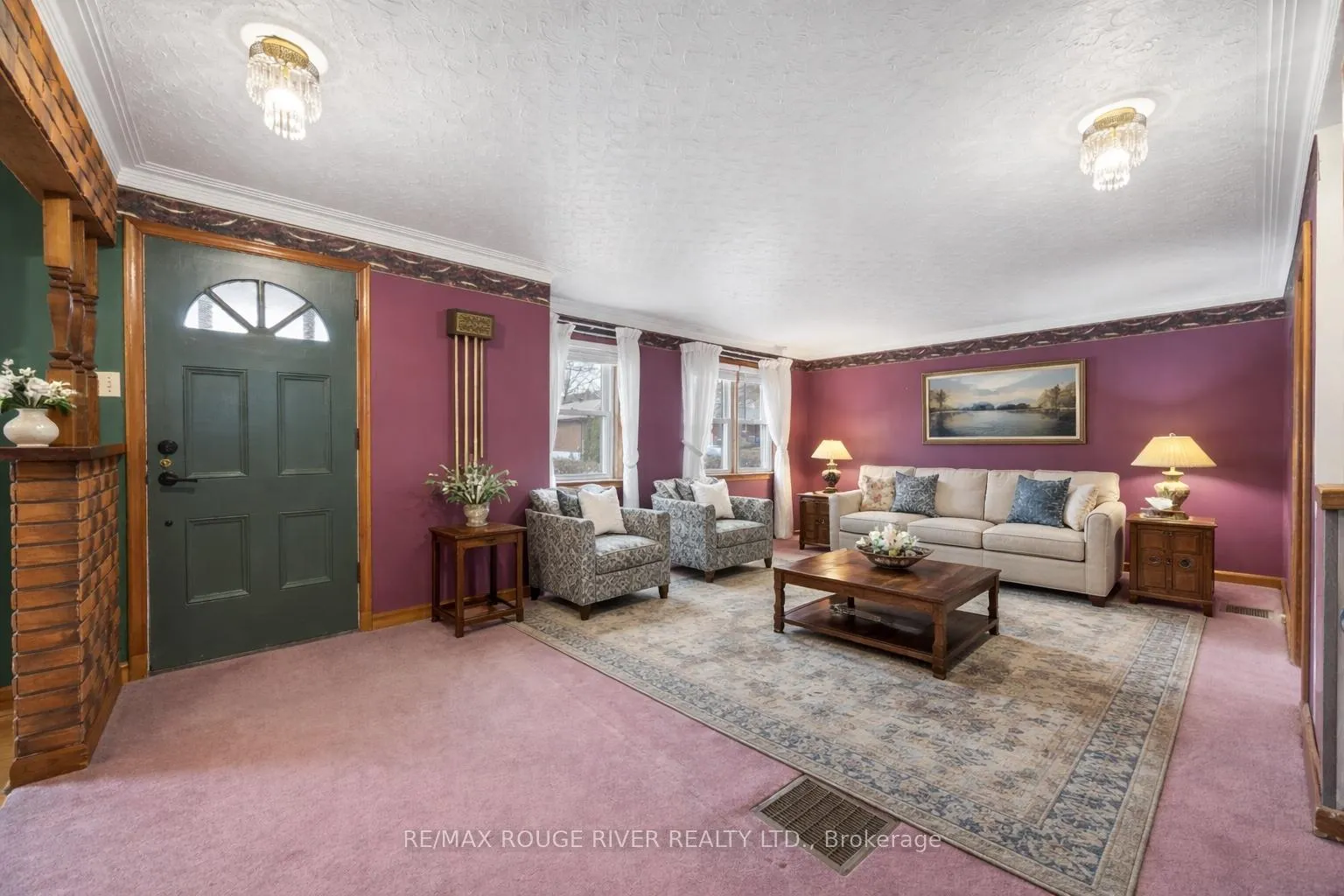 Photo 5 of 510 Dunkirk Avenue, Oshawa, Central — HOMEH