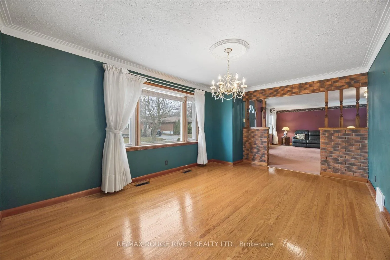 Photo 12 of 510 Dunkirk Avenue, Oshawa, Central — HOMEH