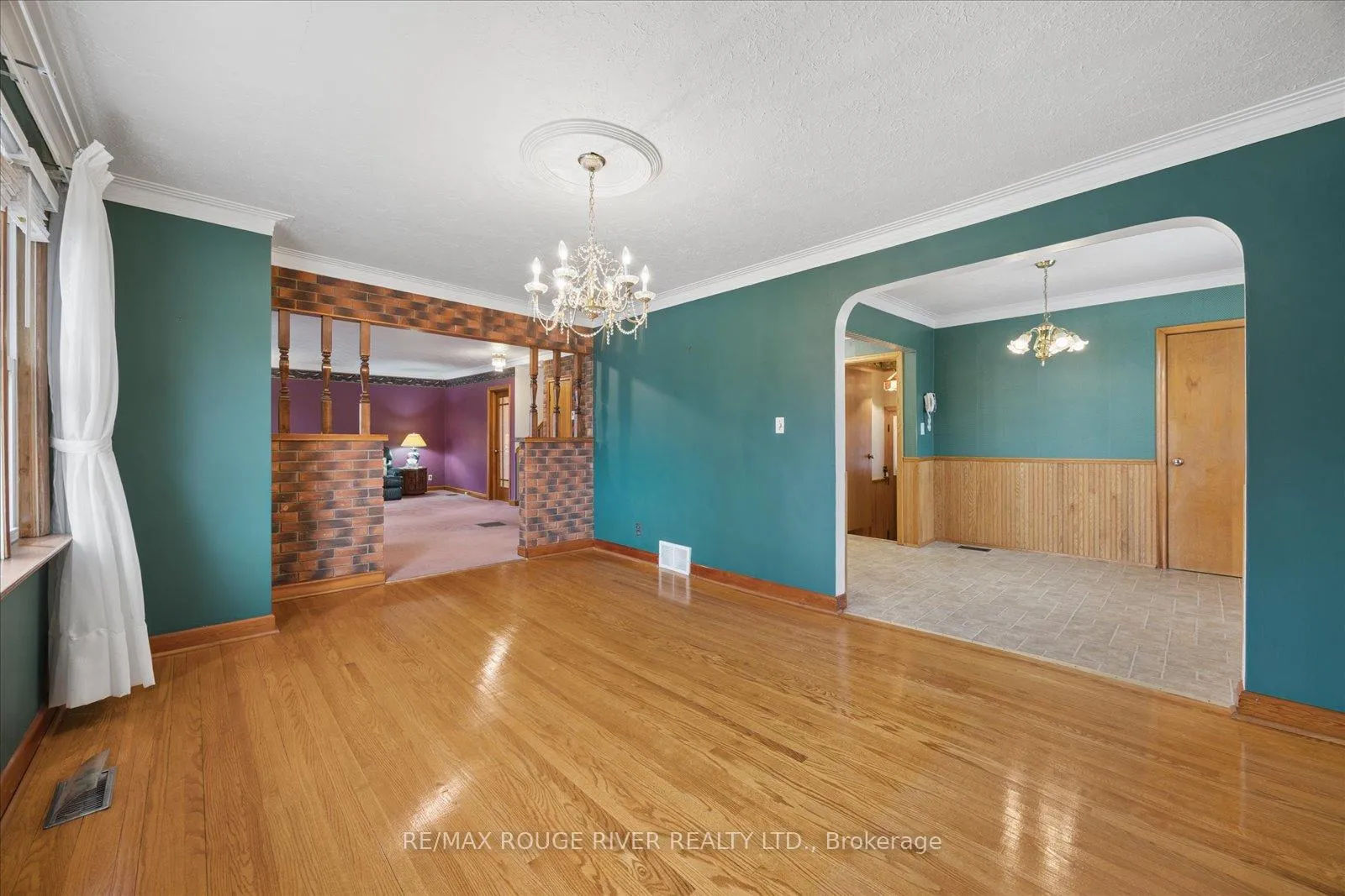 Photo 13 of 510 Dunkirk Avenue, Oshawa, Central — HOMEH