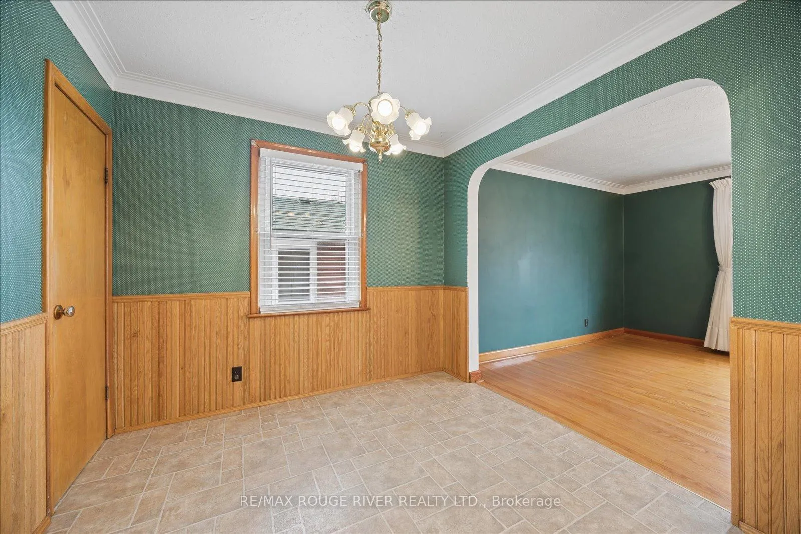Photo 15 of 510 Dunkirk Avenue, Oshawa, Central — HOMEH