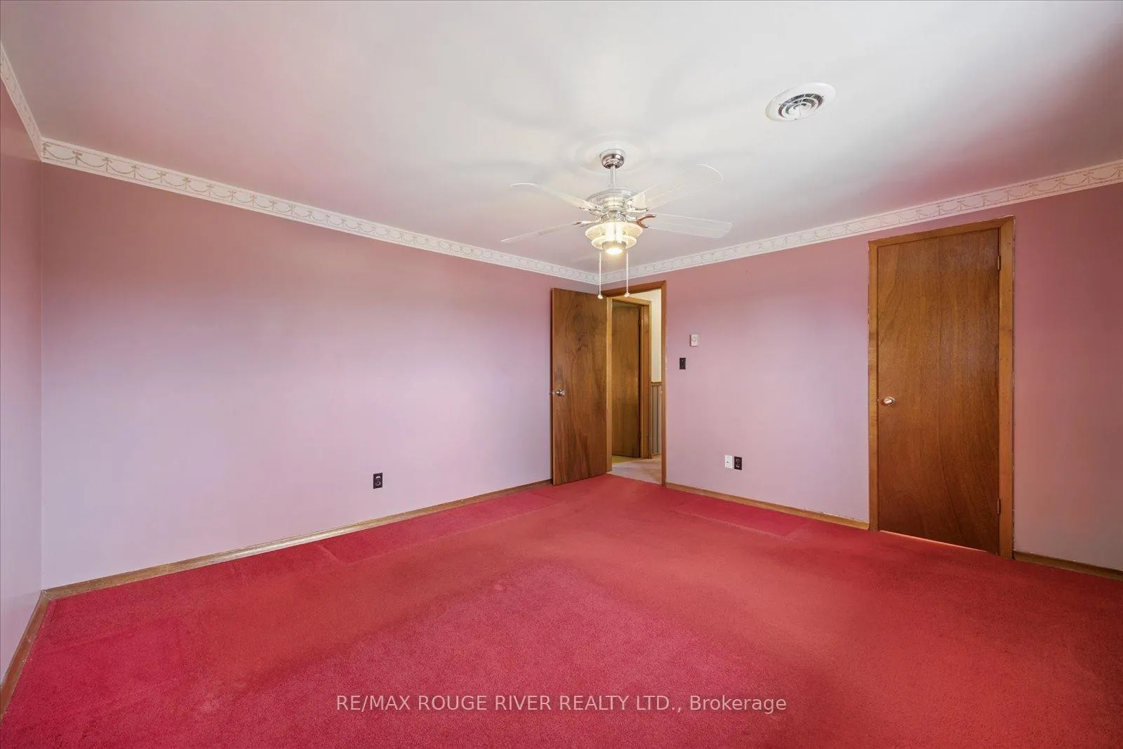 Photo 22 of 510 Dunkirk Avenue, Oshawa, Central — HOMEH