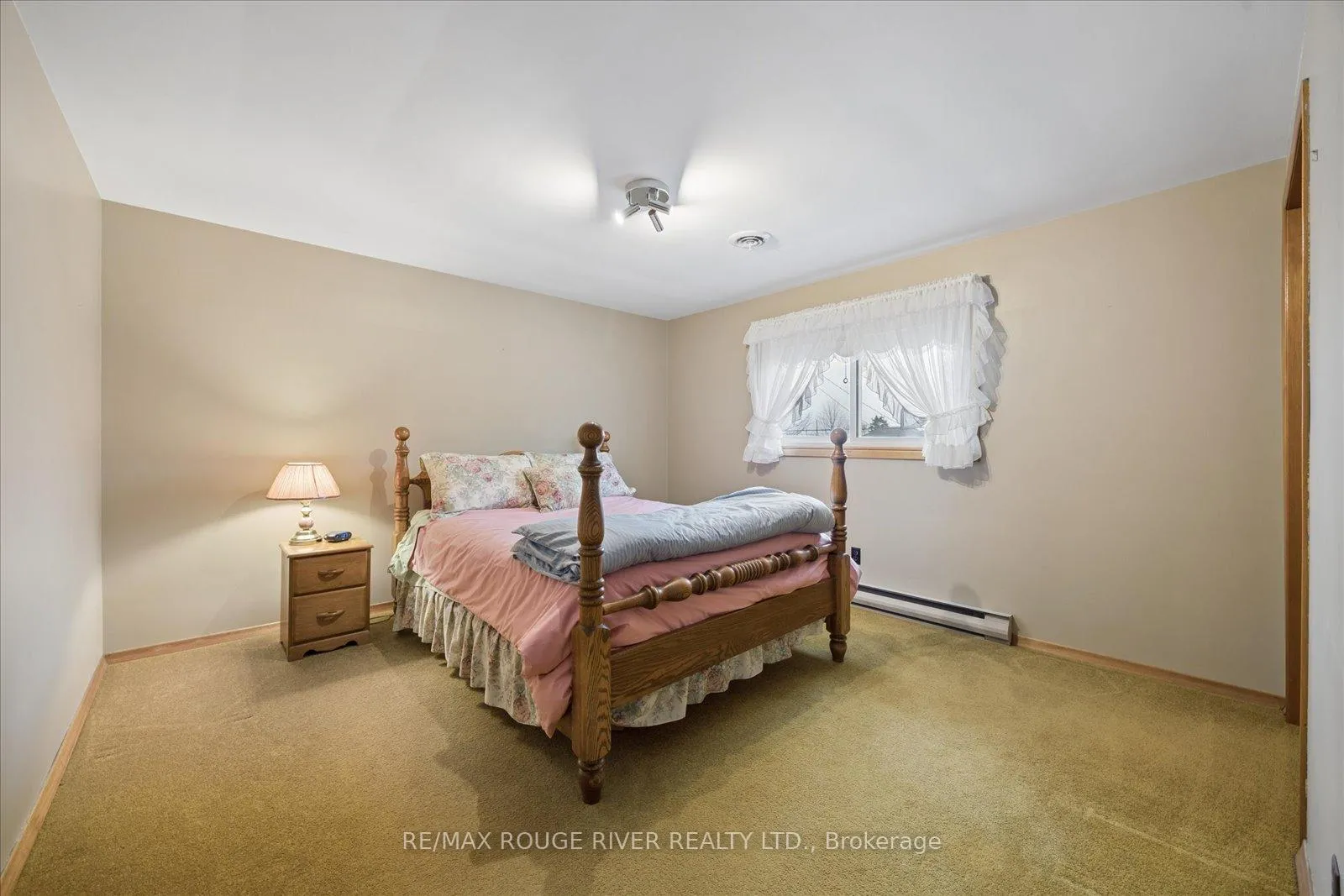Photo 23 of 510 Dunkirk Avenue, Oshawa, Central — HOMEH