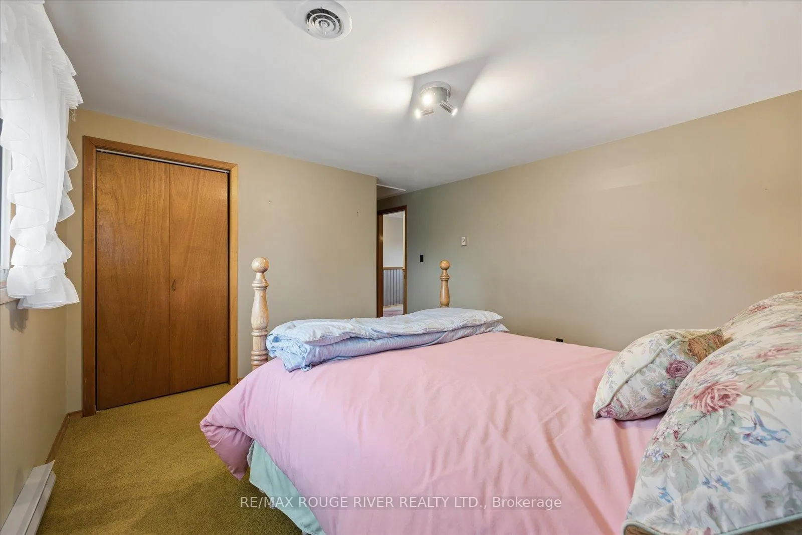 Photo 24 of 510 Dunkirk Avenue, Oshawa, Central — HOMEH