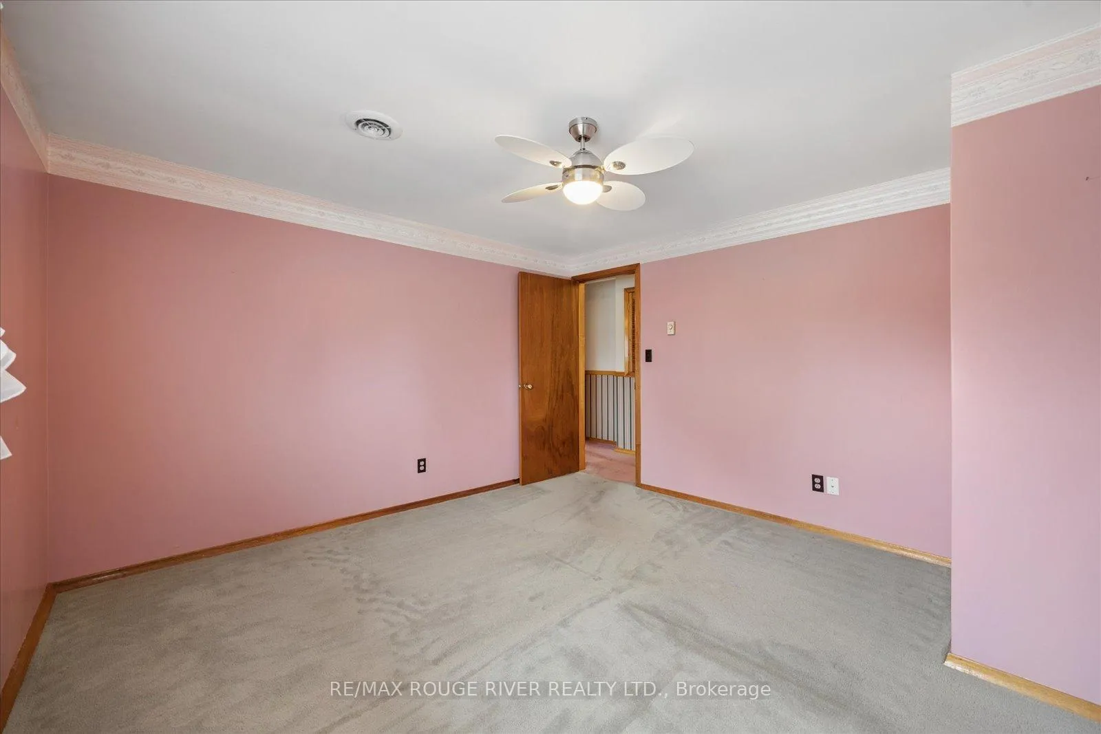 Photo 26 of 510 Dunkirk Avenue, Oshawa, Central — HOMEH