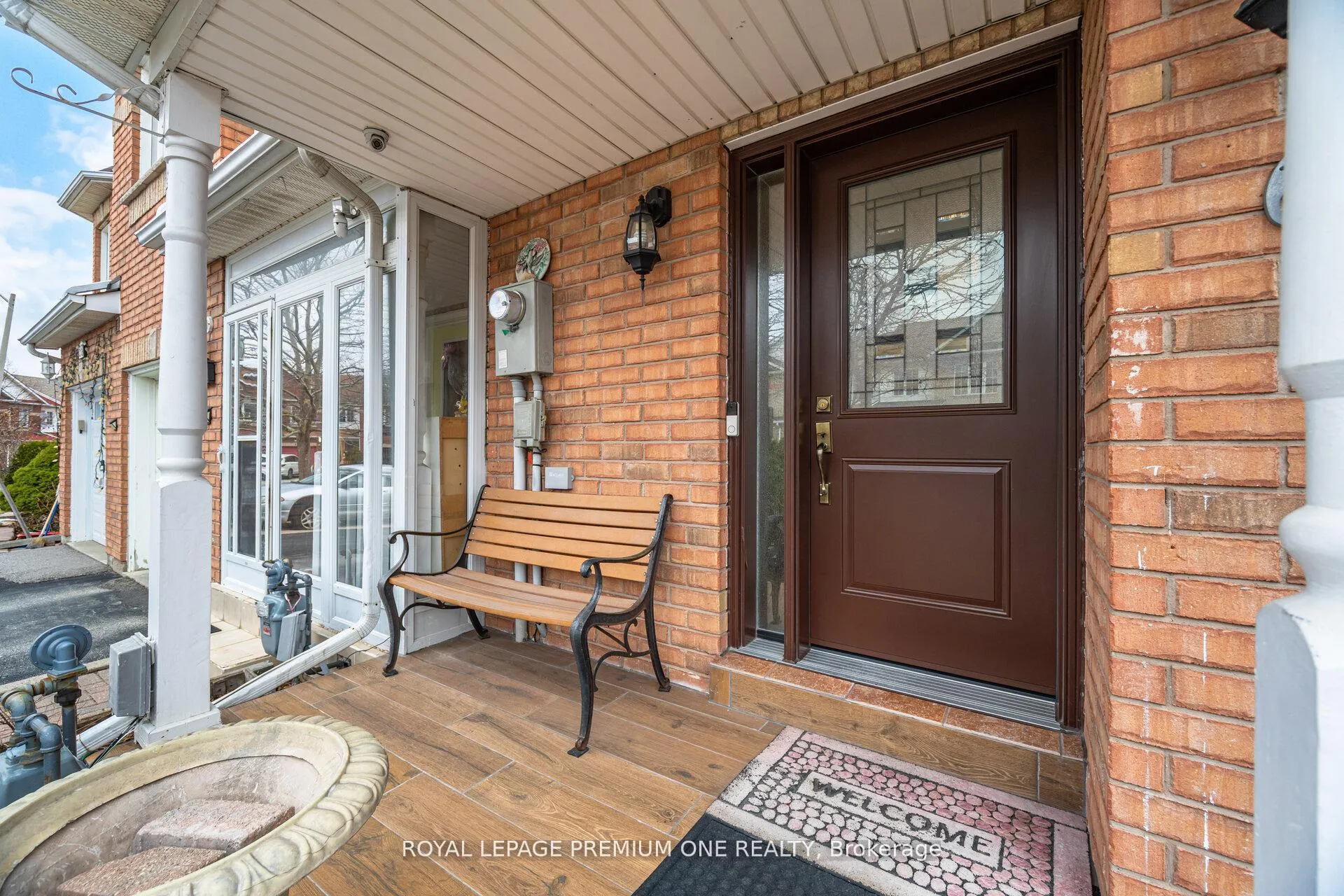 Photo 3 of 64 Mare Crescent, Etobicoke, West Humber-Clairville — HOMEH