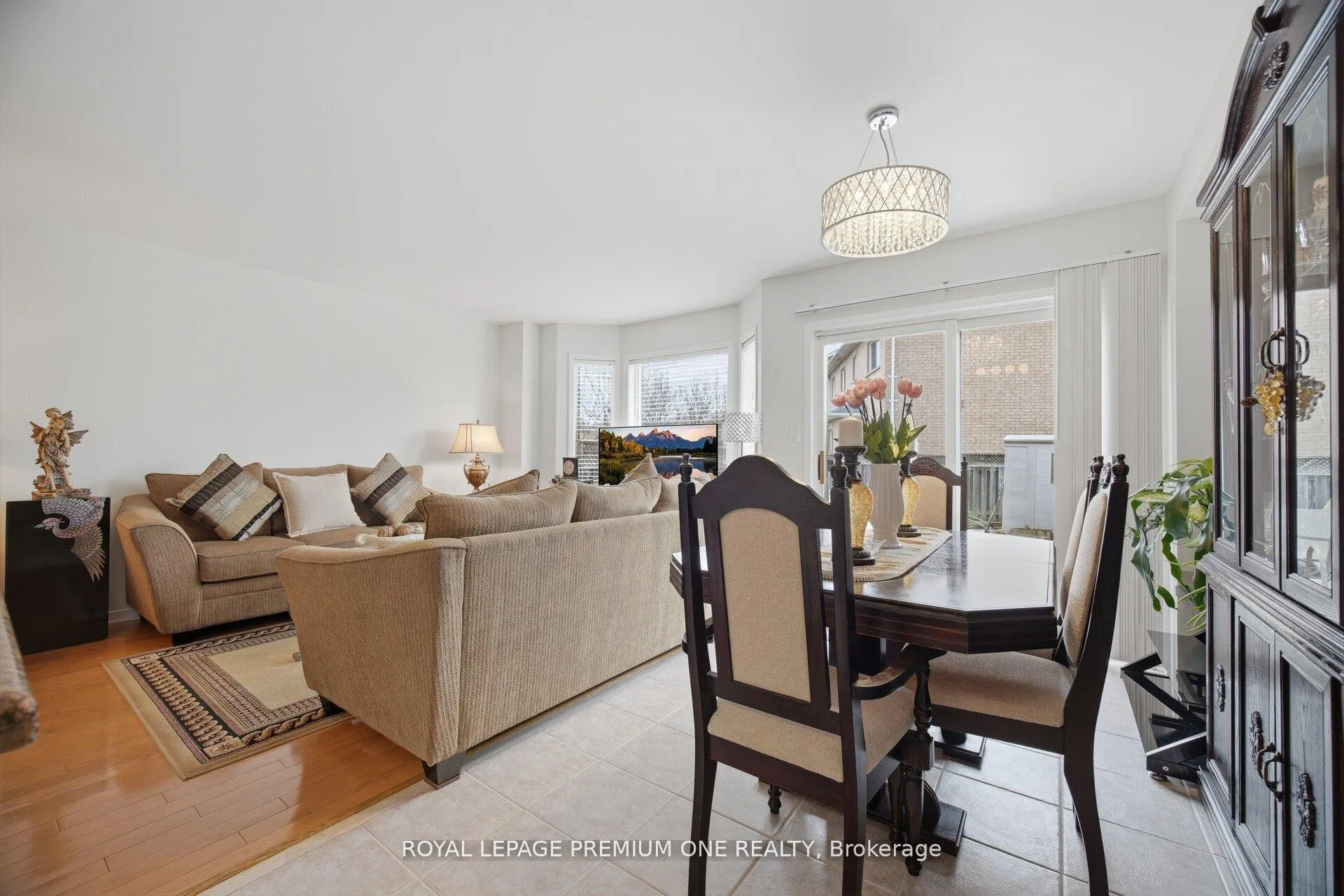 Photo 9 of 64 Mare Crescent, Etobicoke, West Humber-Clairville — HOMEH