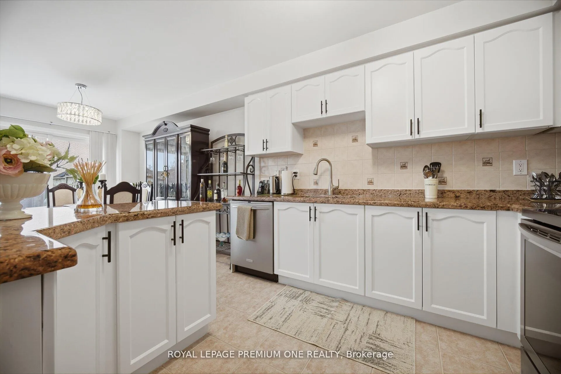 Photo 13 of 64 Mare Crescent, Etobicoke, West Humber-Clairville — HOMEH