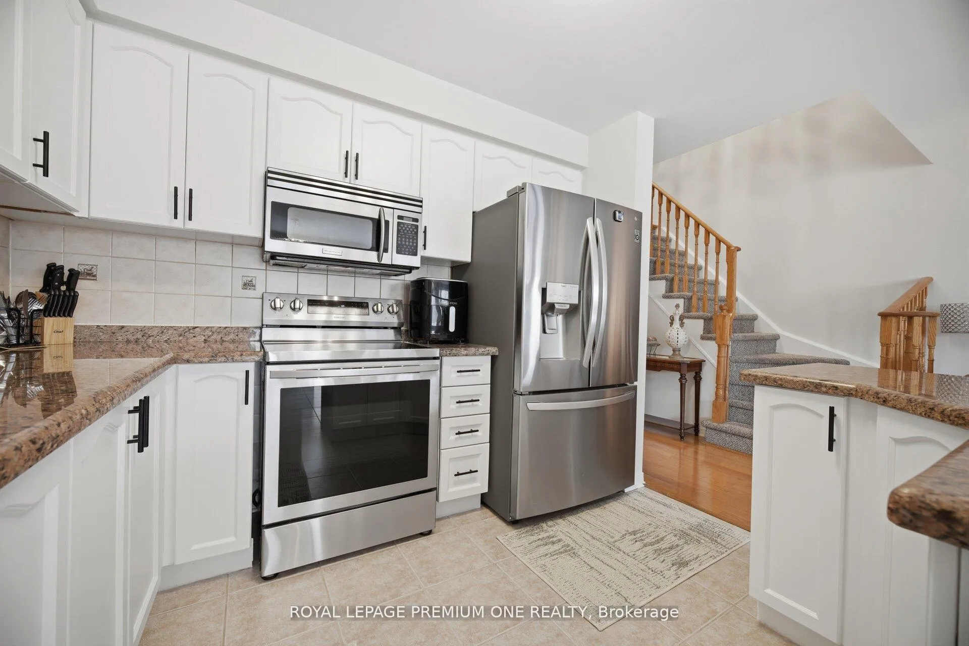 Photo 15 of 64 Mare Crescent, Etobicoke, West Humber-Clairville — HOMEH