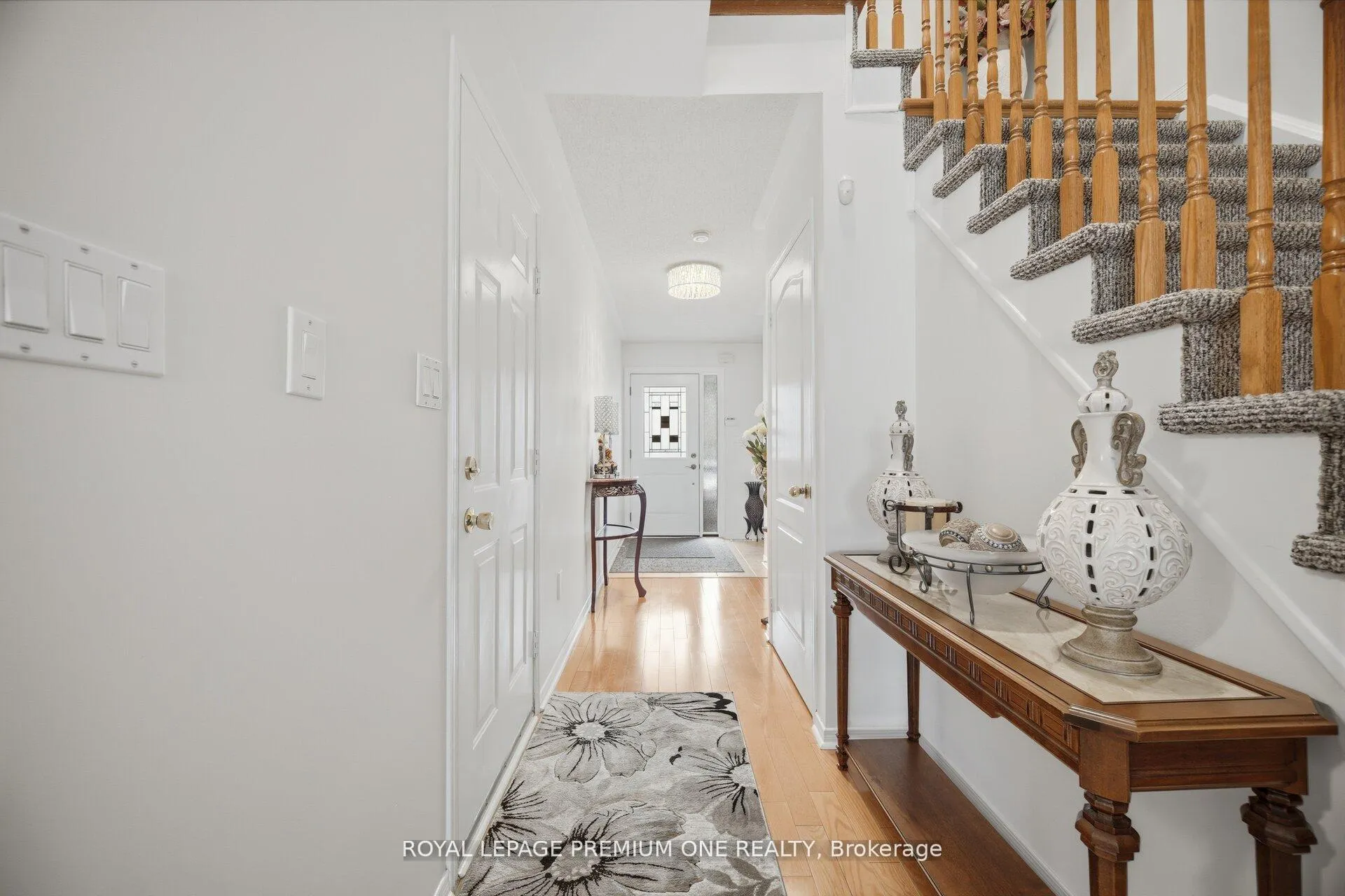 Photo 17 of 64 Mare Crescent, Etobicoke, West Humber-Clairville — HOMEH