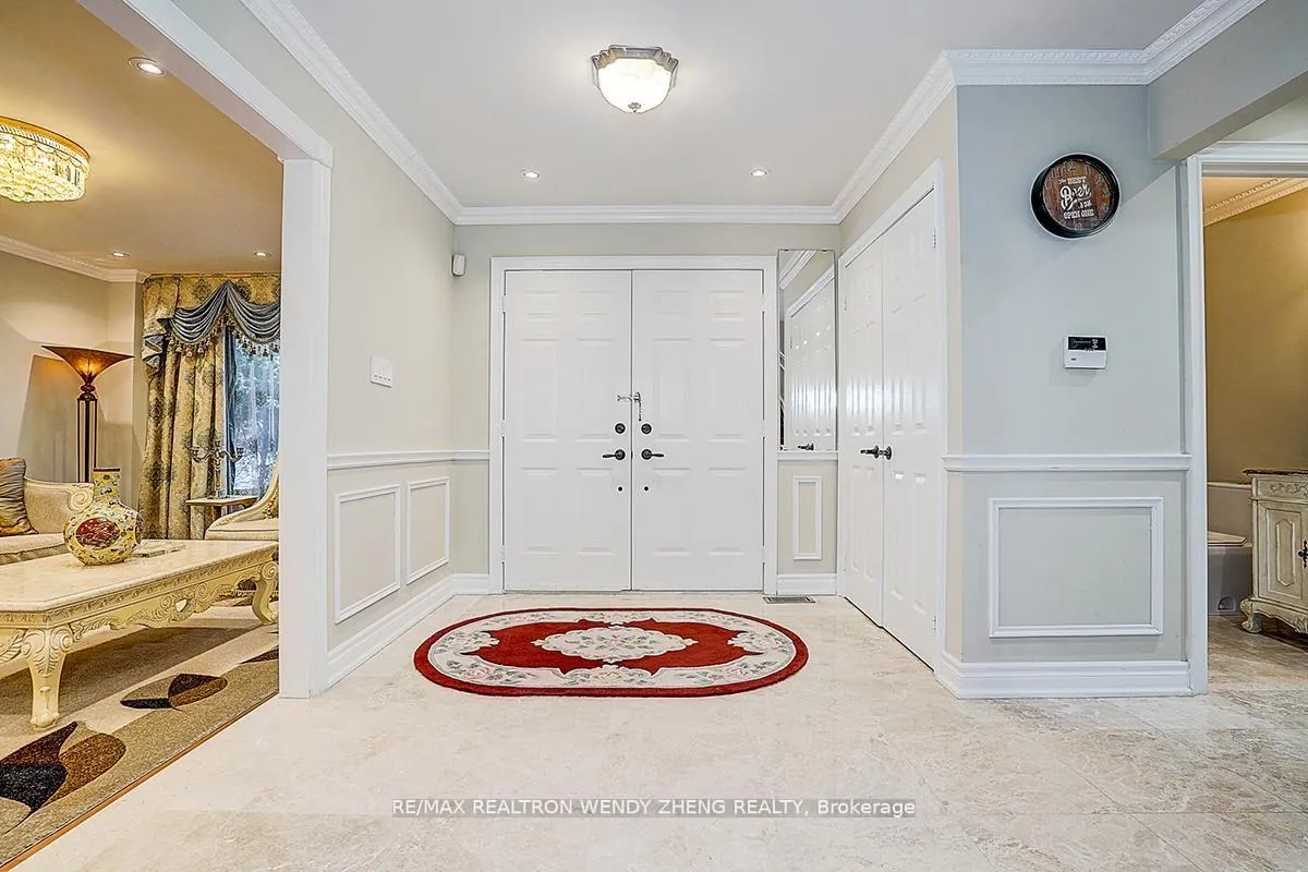 Photo 2 of 19 Baycliffe Road, Markham, Unionville — HOMEH