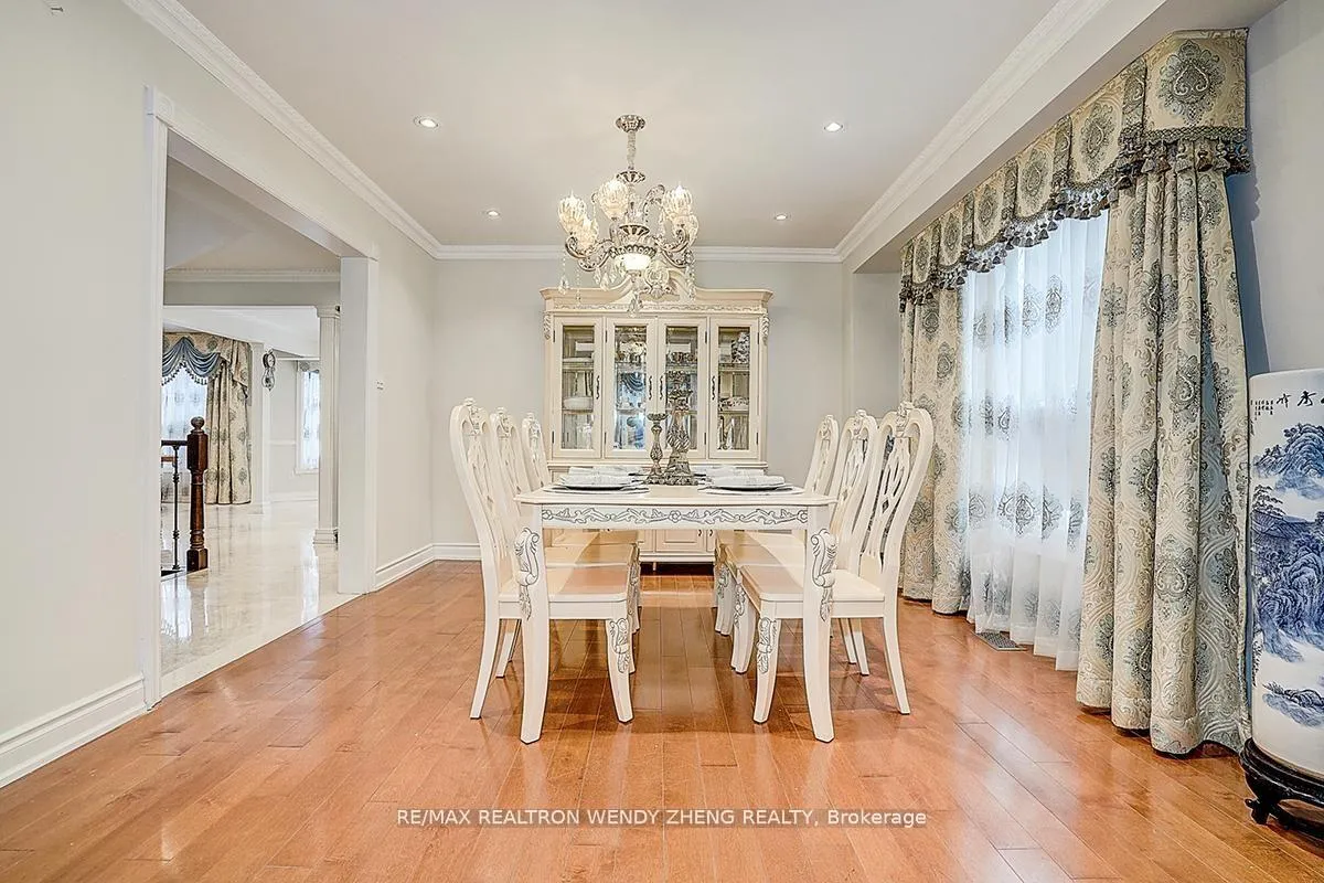 Photo 7 of 19 Baycliffe Road, Markham, Unionville — HOMEH