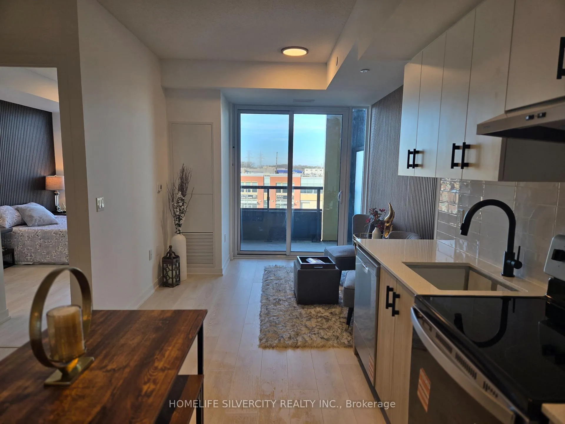 Photo 1 of Unit 424, 4878 Powers Common, Burlington, Alton — HOMEH