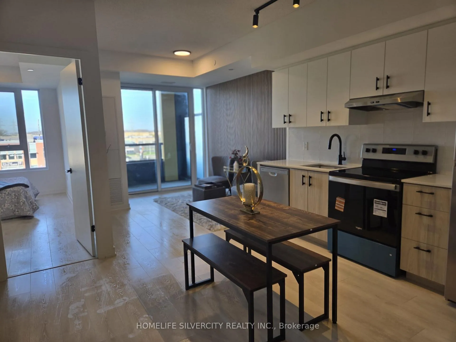Photo 9 of Unit 424, 4878 Powers Common, Burlington, Alton — HOMEH