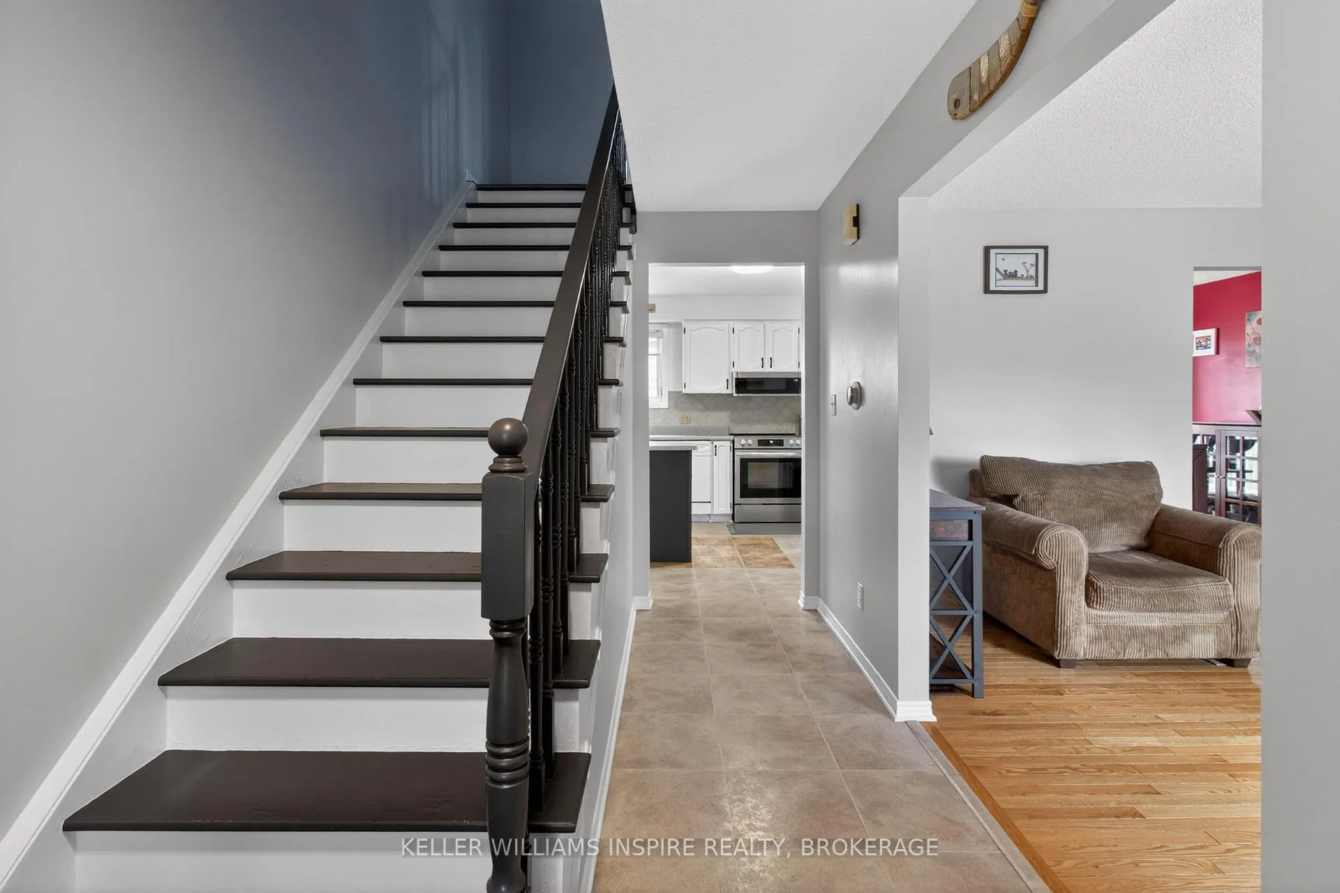 Photo 2 of 4 Terraceview Road, Kingston, Rideau — HOMEH