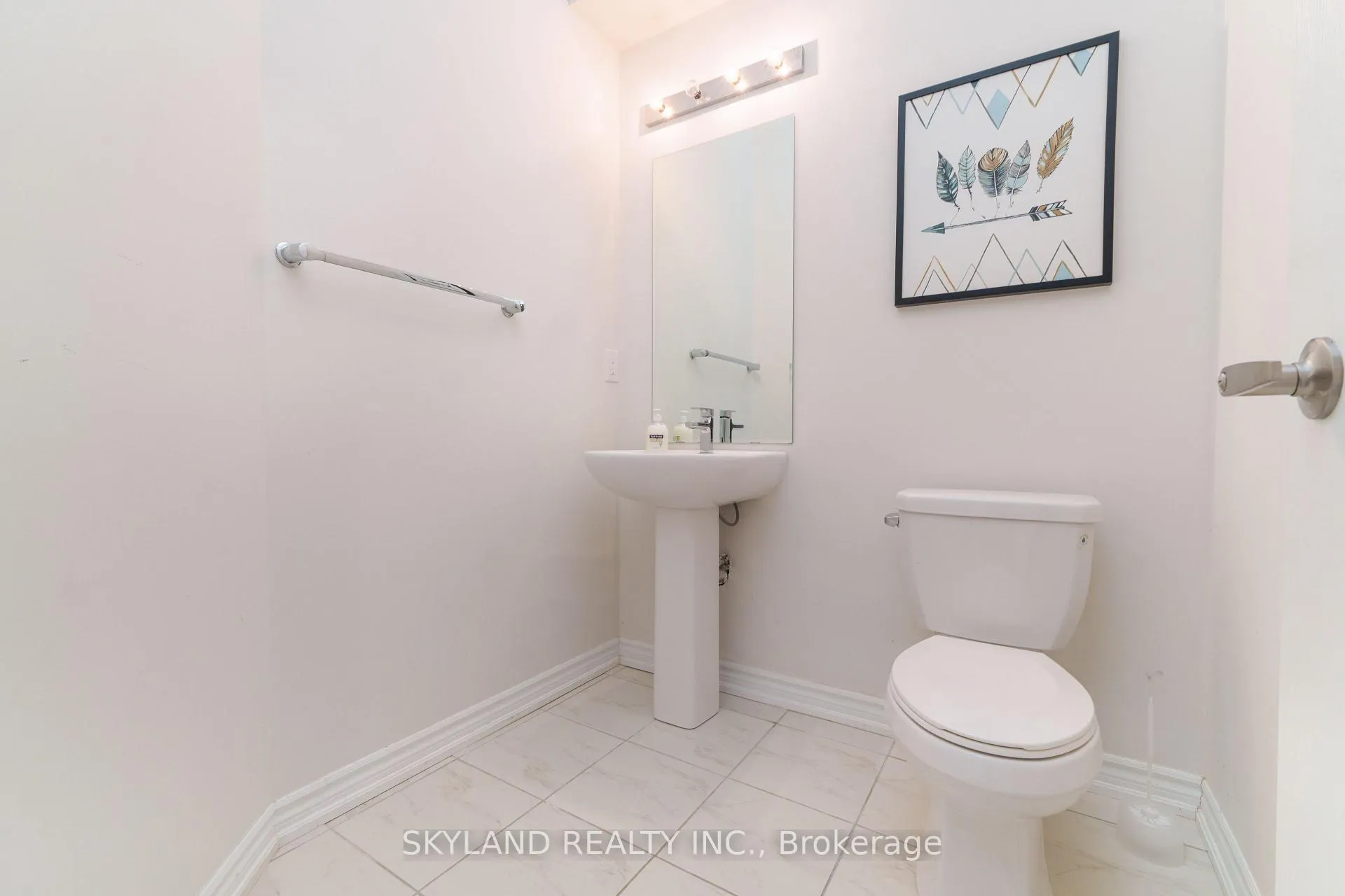 Photo 4 of 44 Hyderabad Lane, Markham, Greensborough — HOMEH