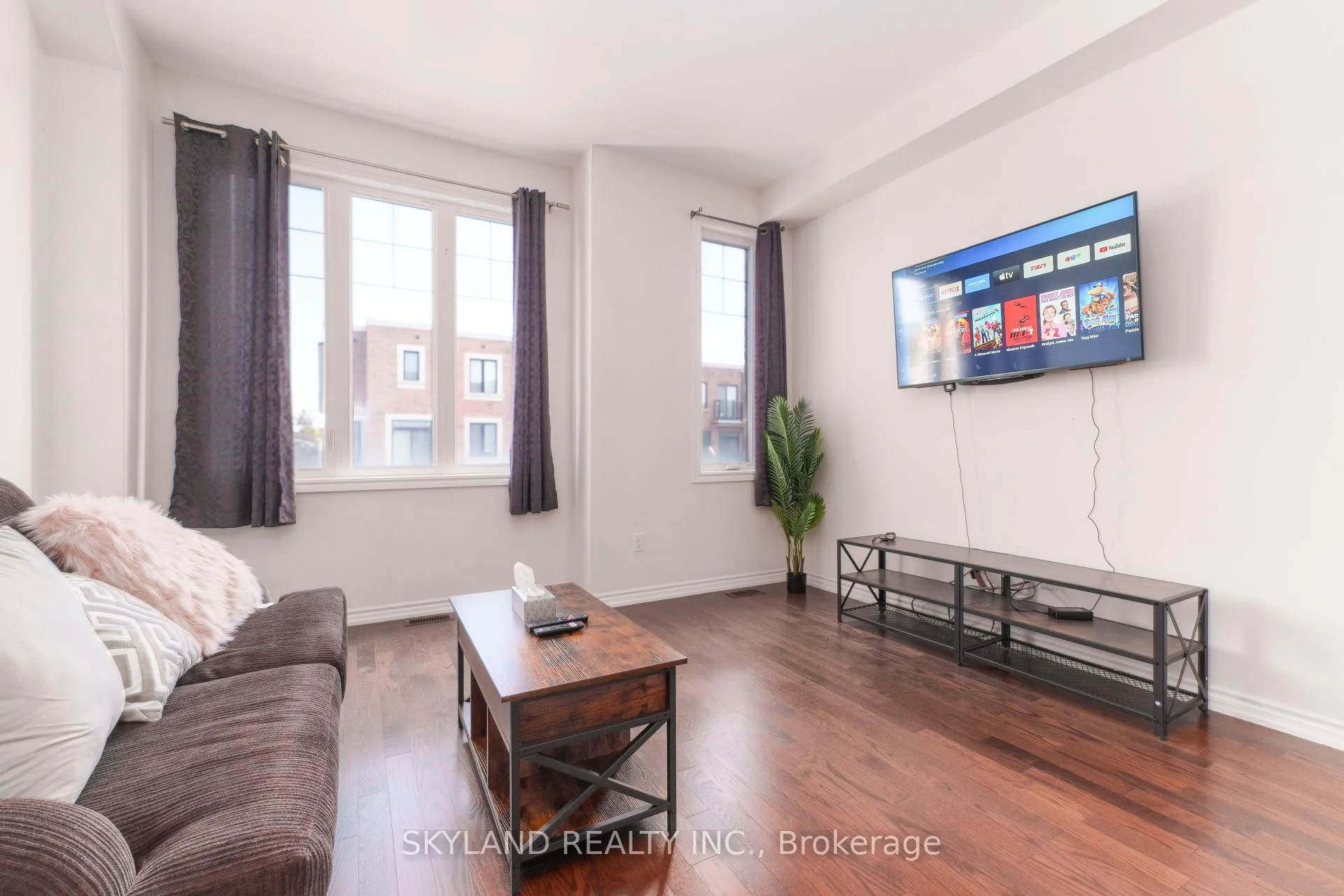 Photo 12 of 44 Hyderabad Lane, Markham, Greensborough — HOMEH
