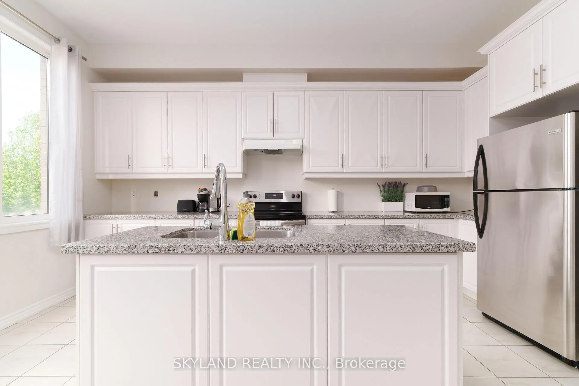 Photo 17 of 44 Hyderabad Lane, Markham, Greensborough — HOMEH