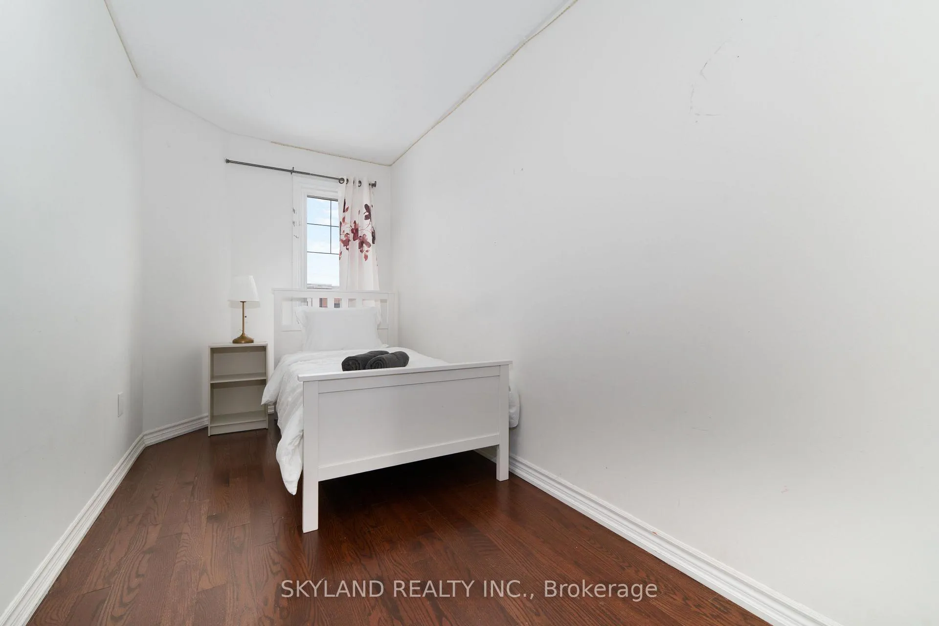 Photo 24 of 44 Hyderabad Lane, Markham, Greensborough — HOMEH