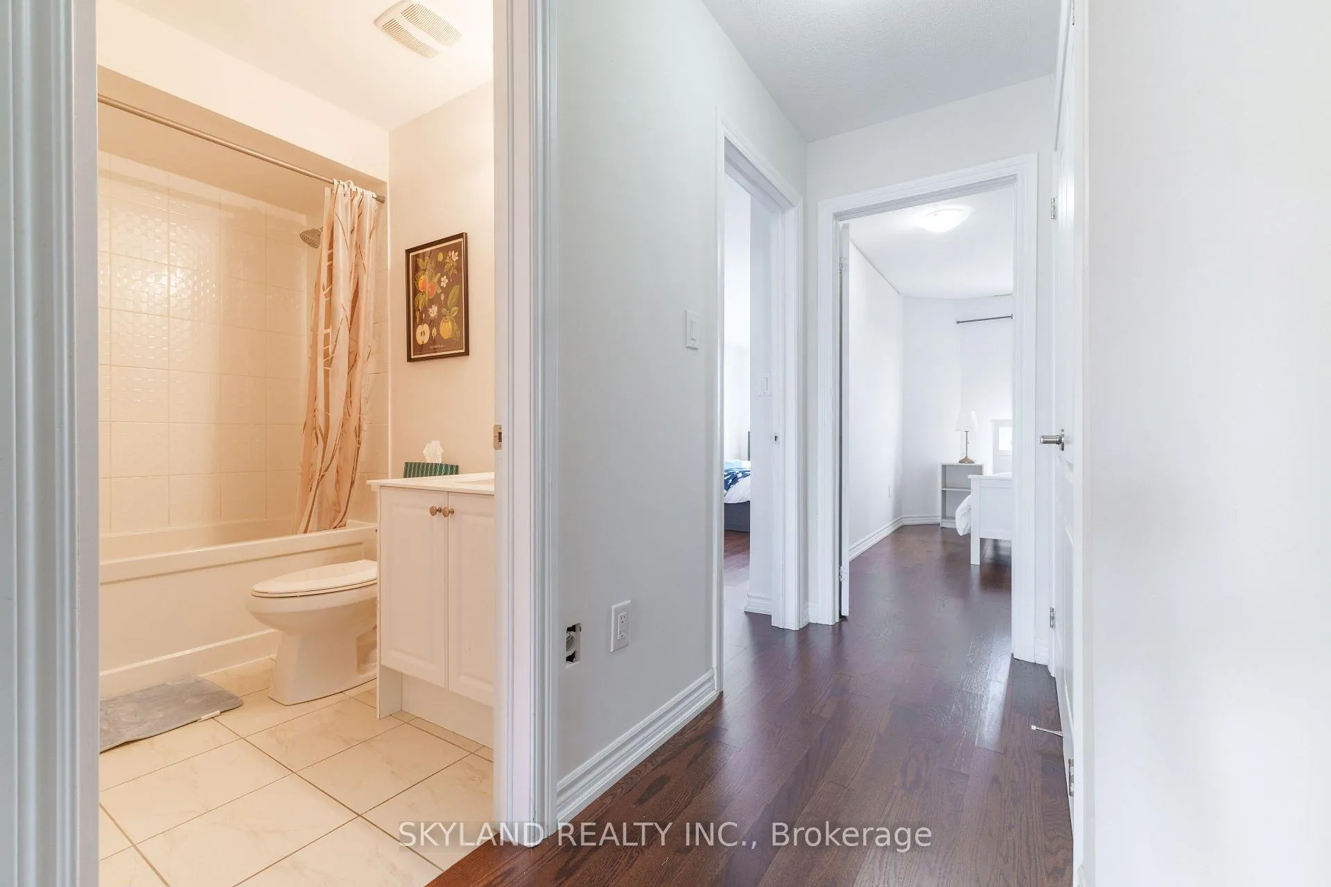 Photo 25 of 44 Hyderabad Lane, Markham, Greensborough — HOMEH