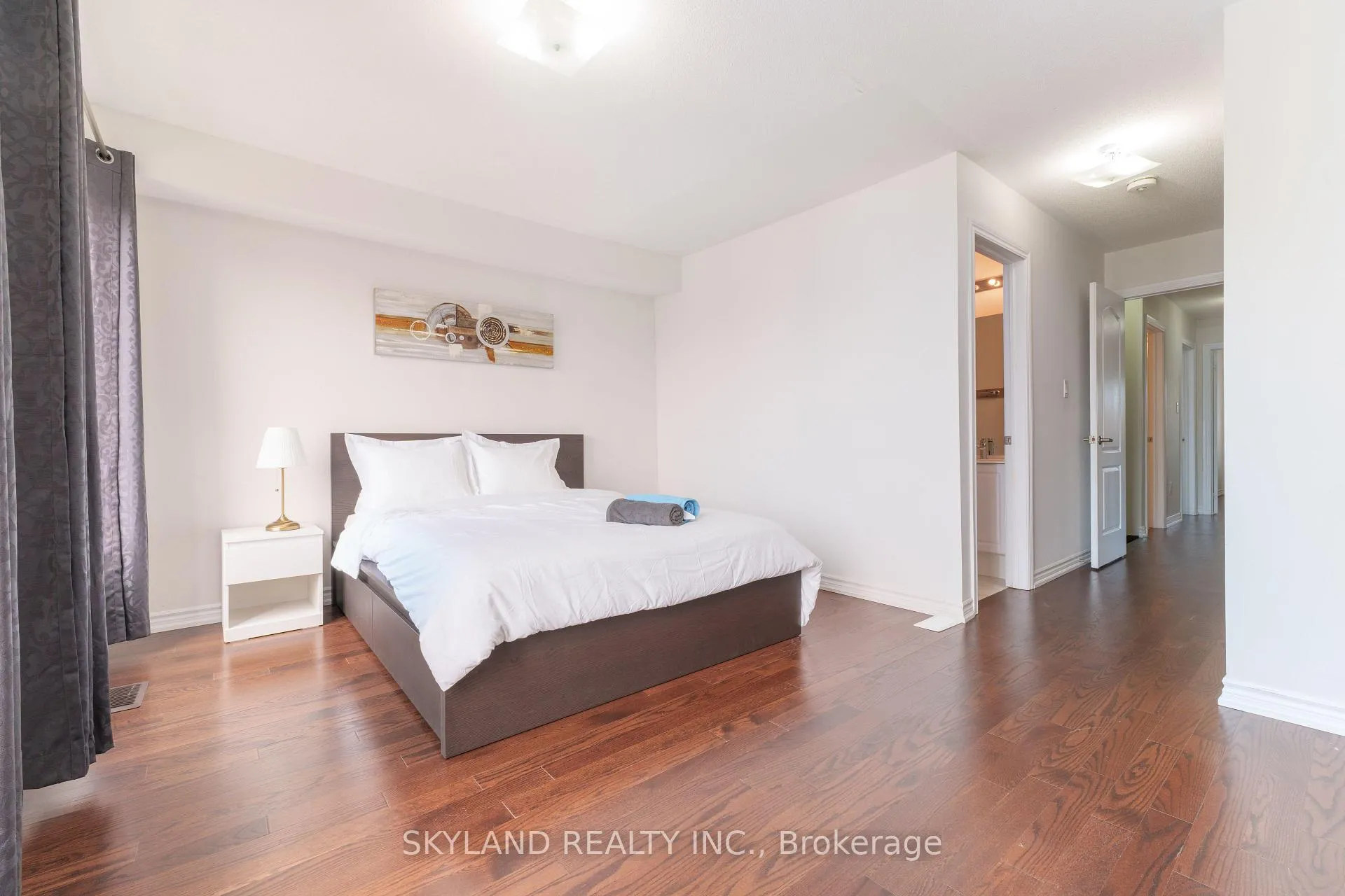 Photo 31 of 44 Hyderabad Lane, Markham, Greensborough — HOMEH